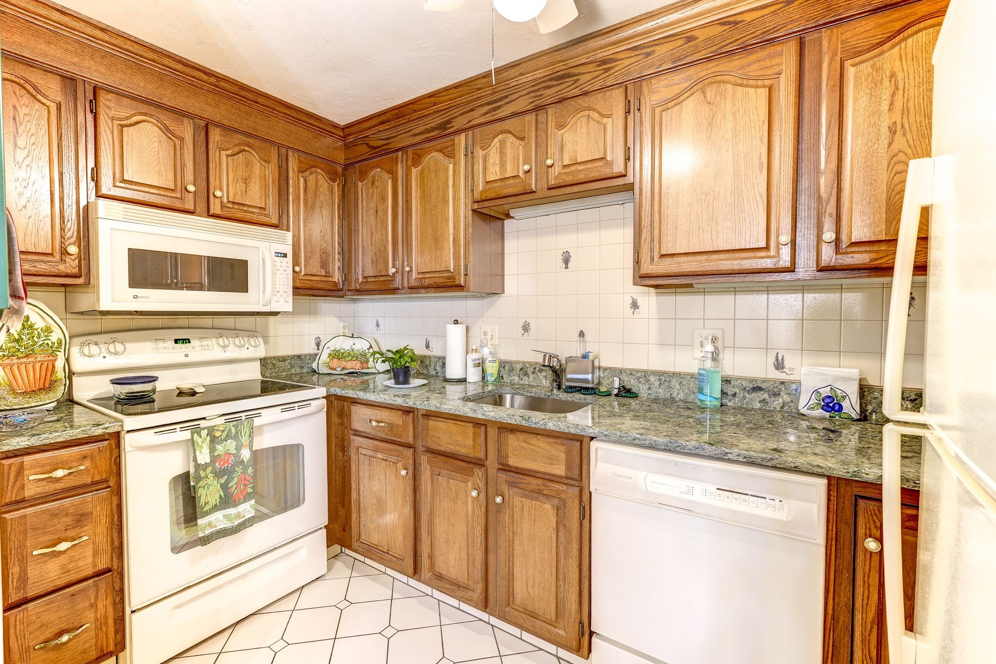 138 Quincy Shore Drive Unit 170, Quincy, MA 02171 - Image 13