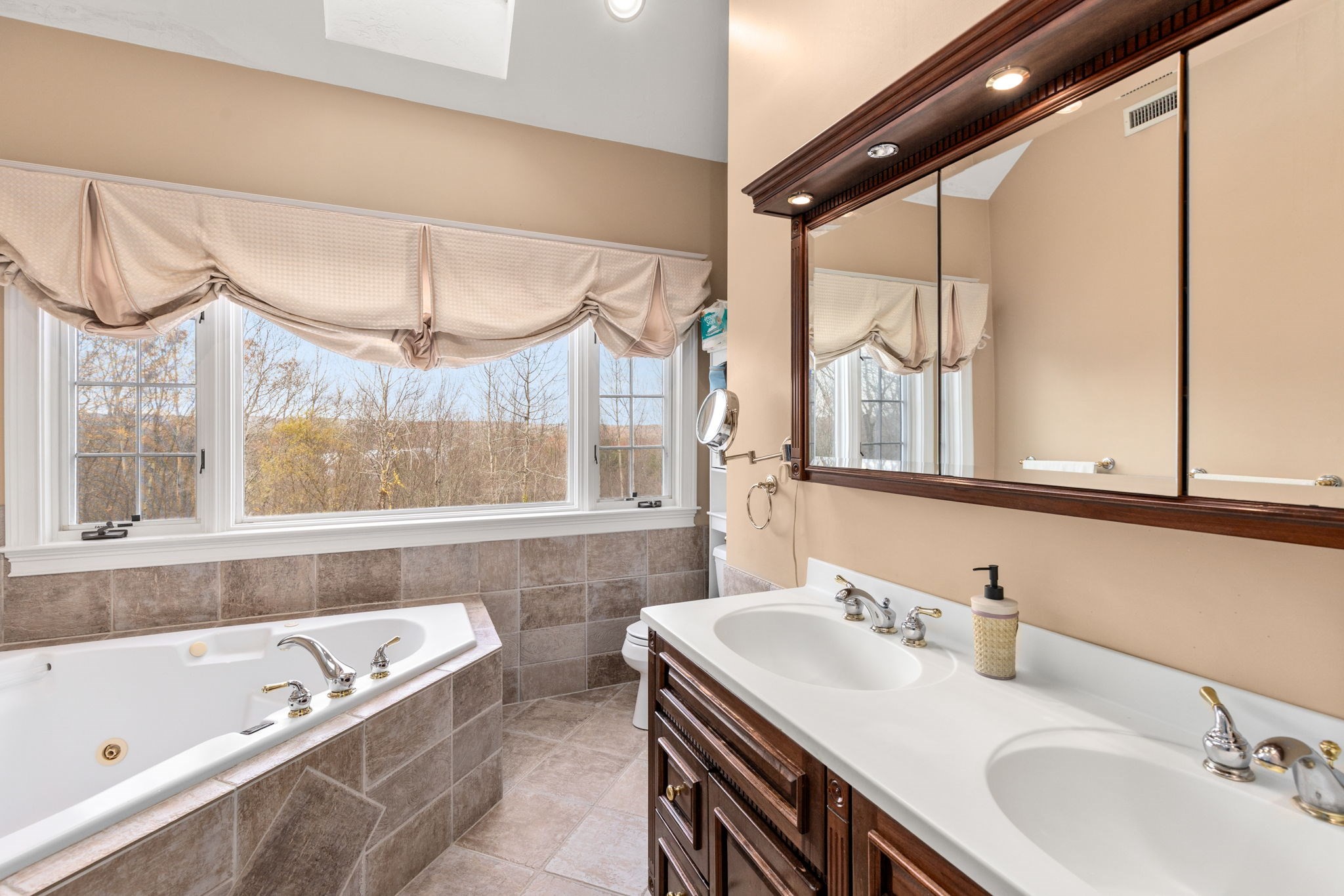 111 Windsor Ridge Dr, Northbridge, MA 01534 - Image 15