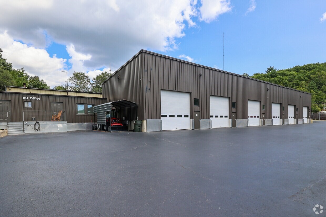 27 Kondelin Rd Unit 2, Gloucester, MA 01930 - Image 11