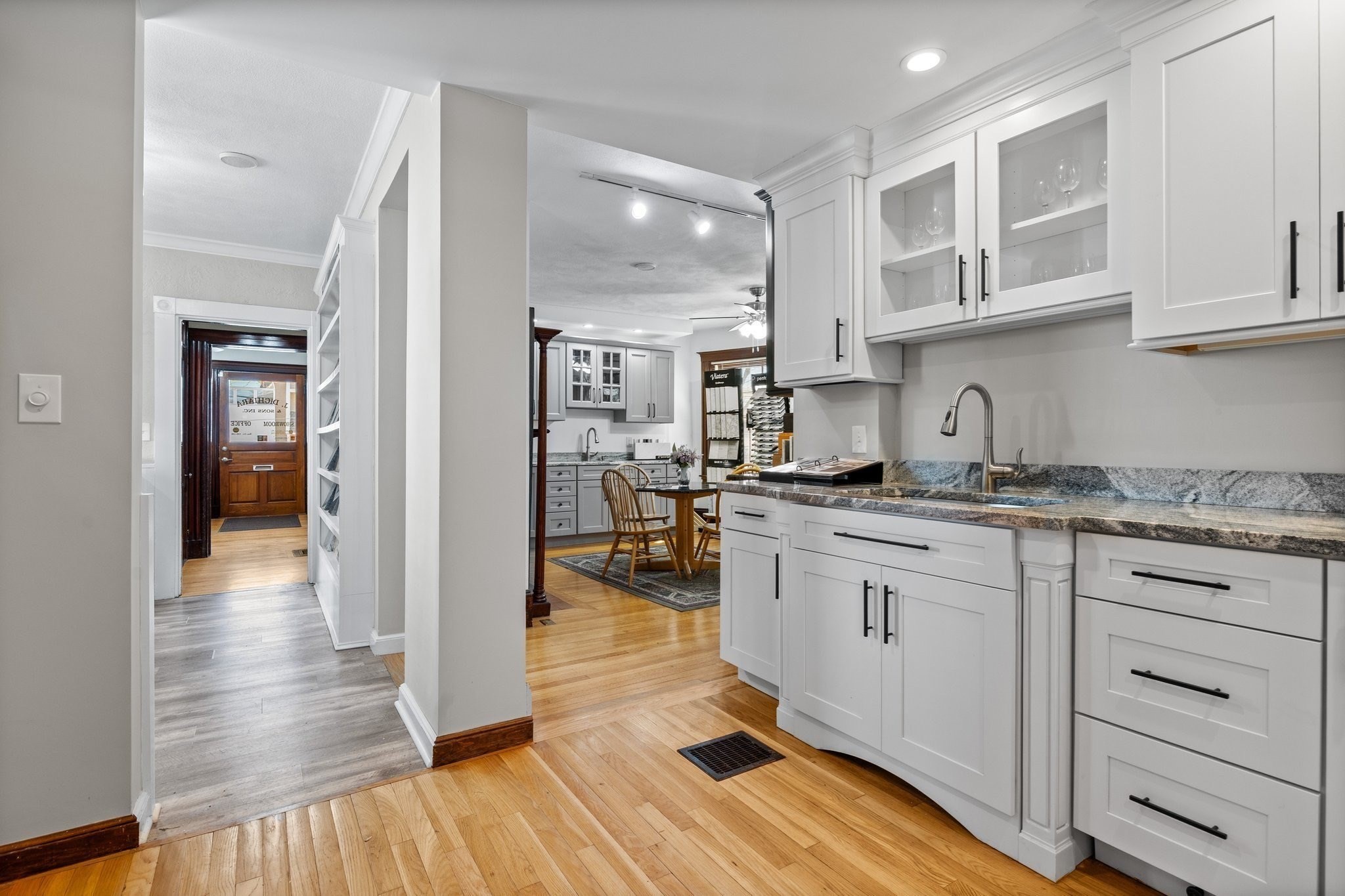 327 Central St, Saugus, MA 01906 - Image 15