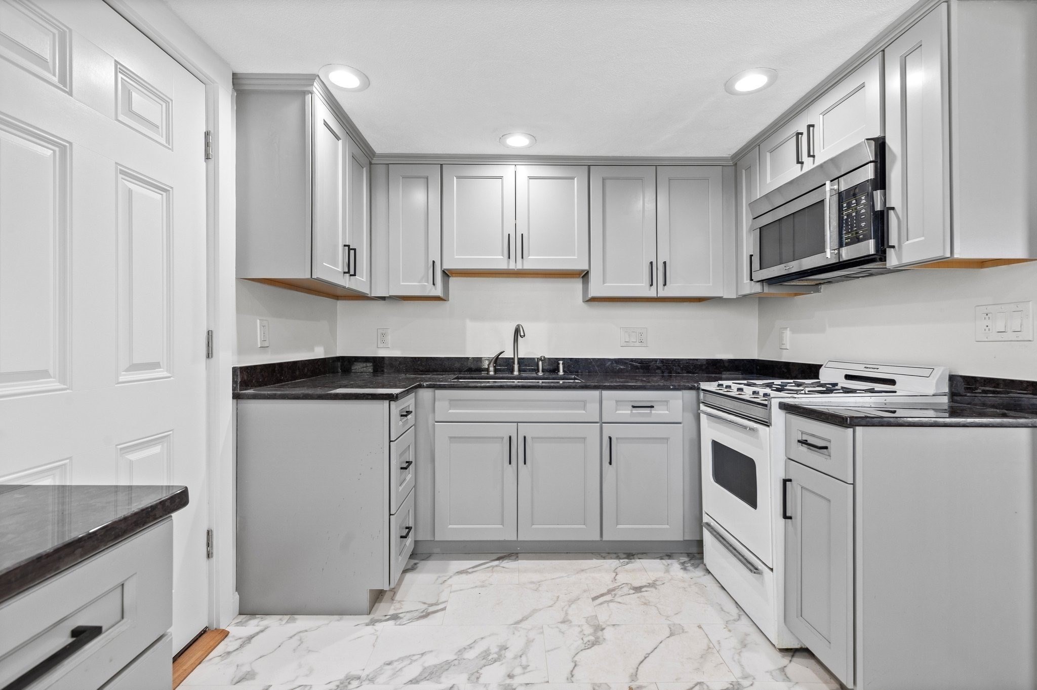 327 Central St, Saugus, MA 01906 - Image 27