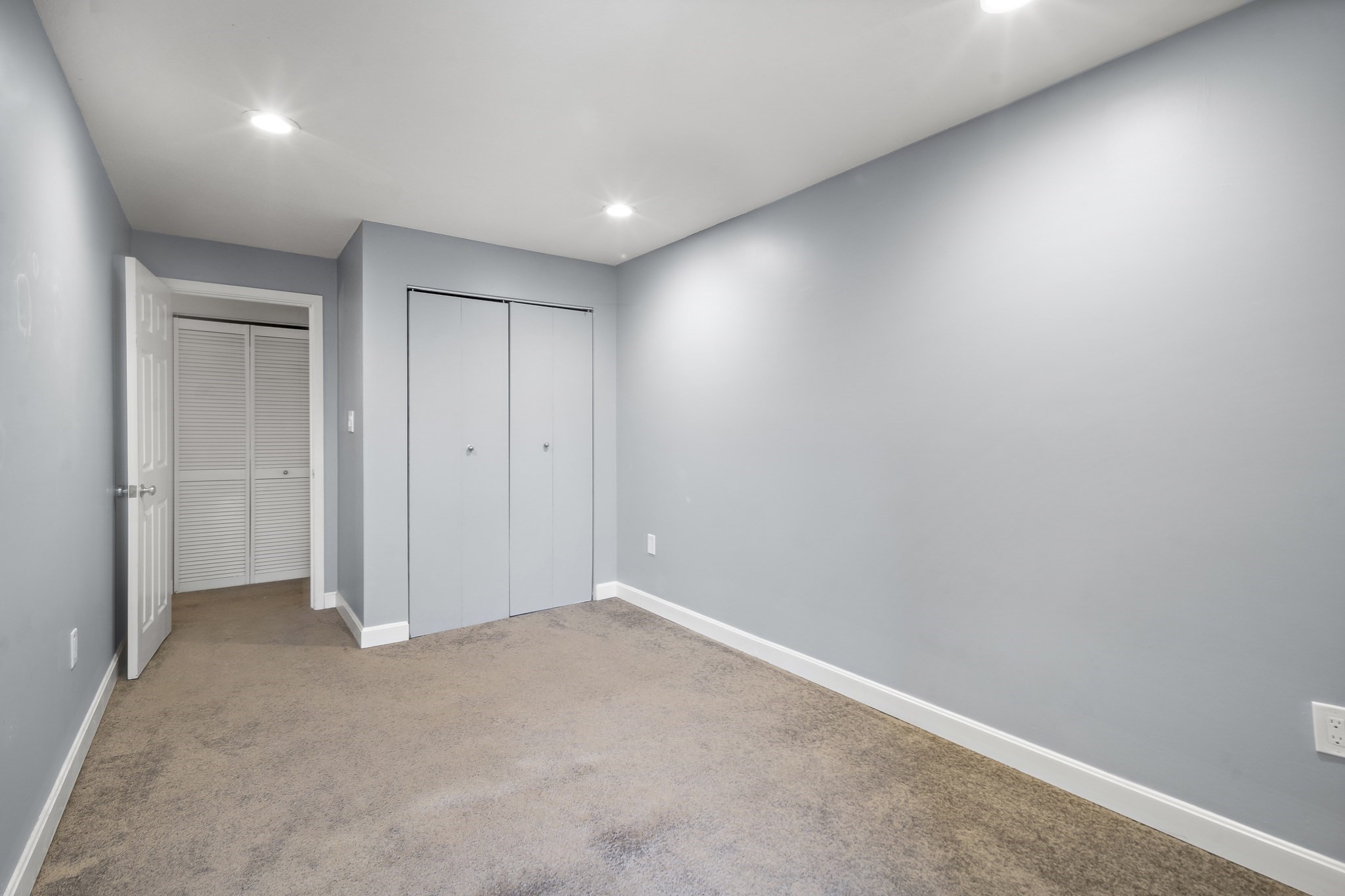 201 Thorndike St Unit 2-05, Lowell, MA 01852 - Image 9