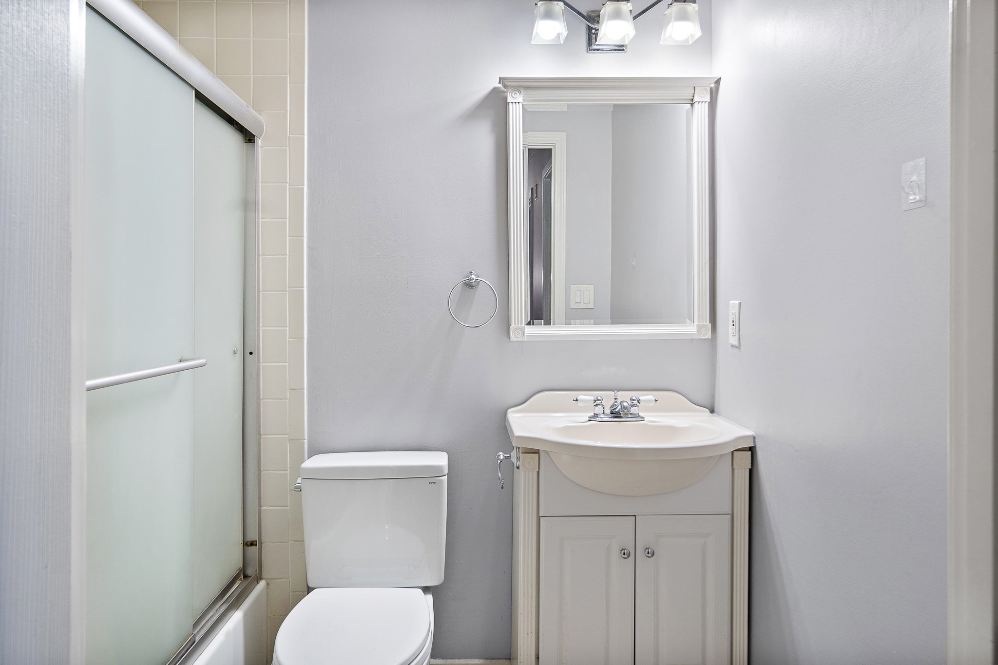 201 Thorndike St Unit 2-05, Lowell, MA 01852 - Image 10