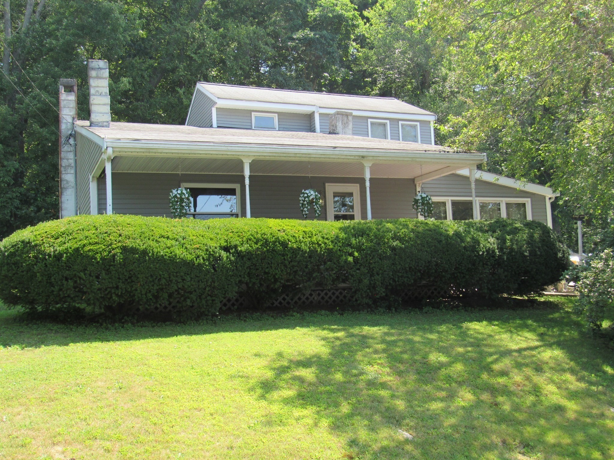 30 Taft Ave, Mendon, MA 01756