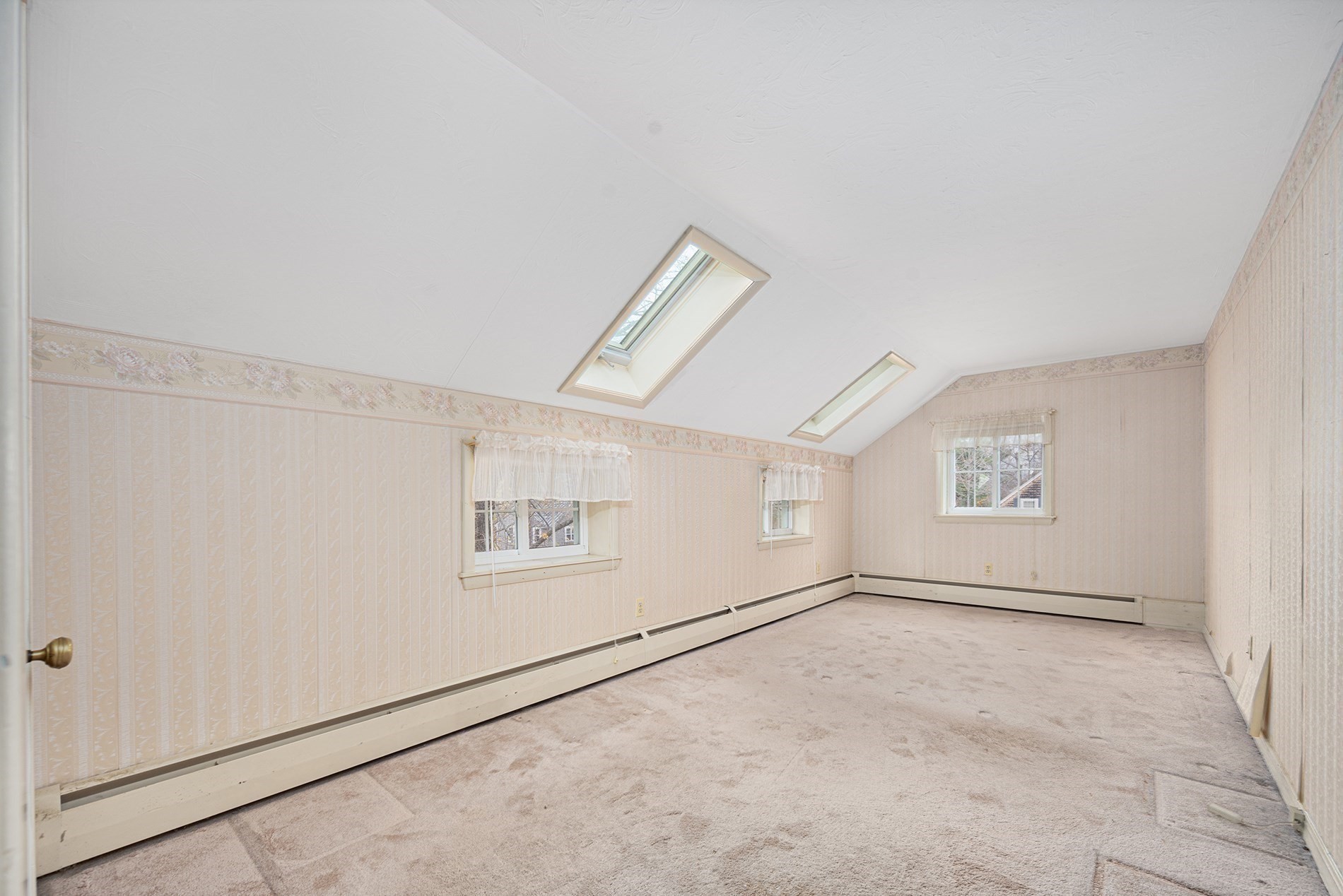 1076 Hill Street, Northbridge, MA 01534 - Image 19