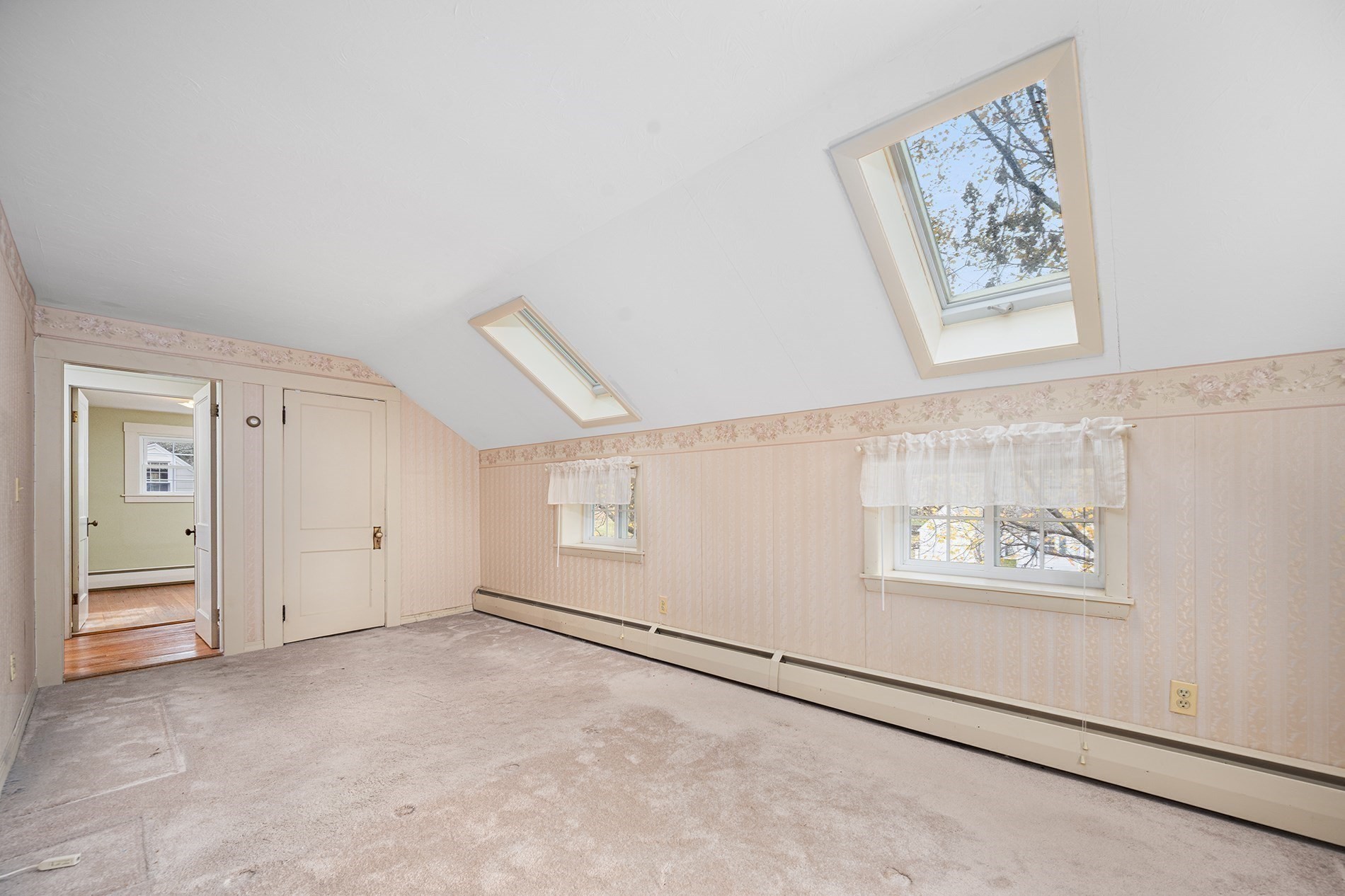 1076 Hill Street, Northbridge, MA 01534 - Image 20