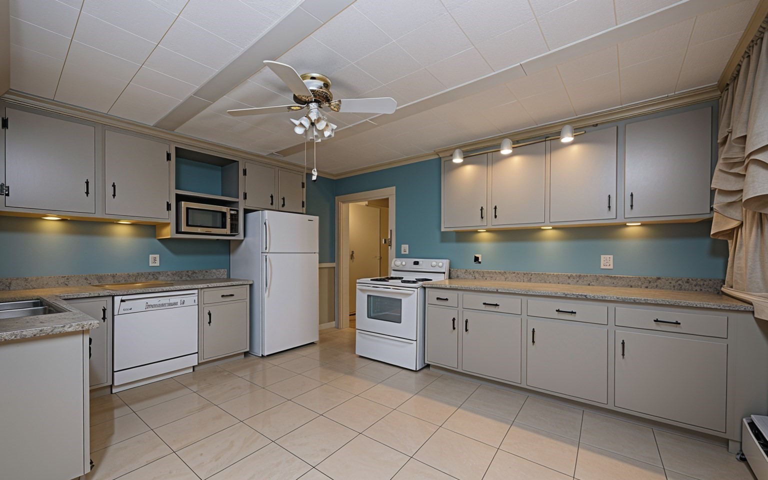 1076 Hill Street, Northbridge, MA 01534 - Image 4