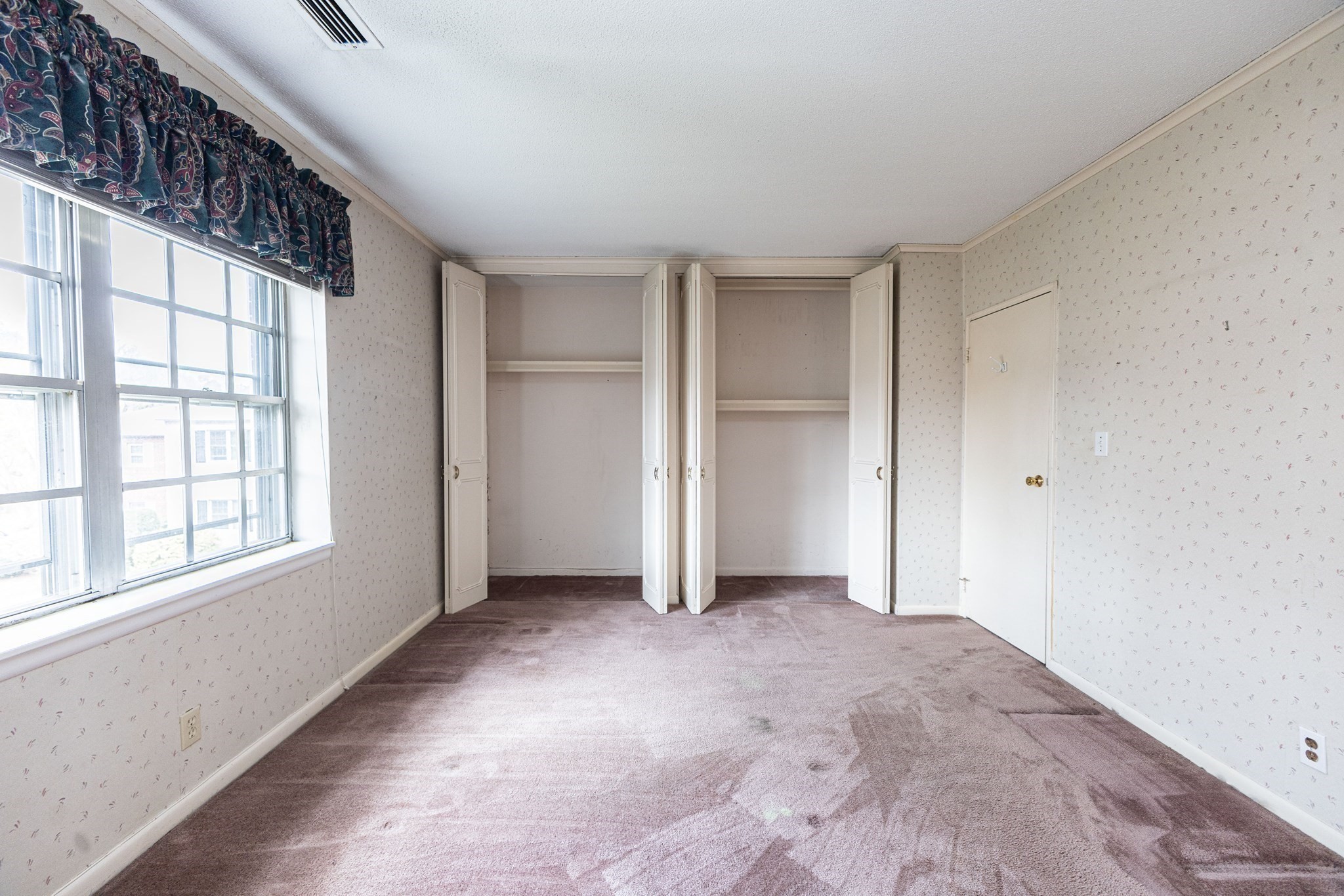 108 Lake Shore Rd Unit 4, Boston College, Boston, MA 02135 - Image 11