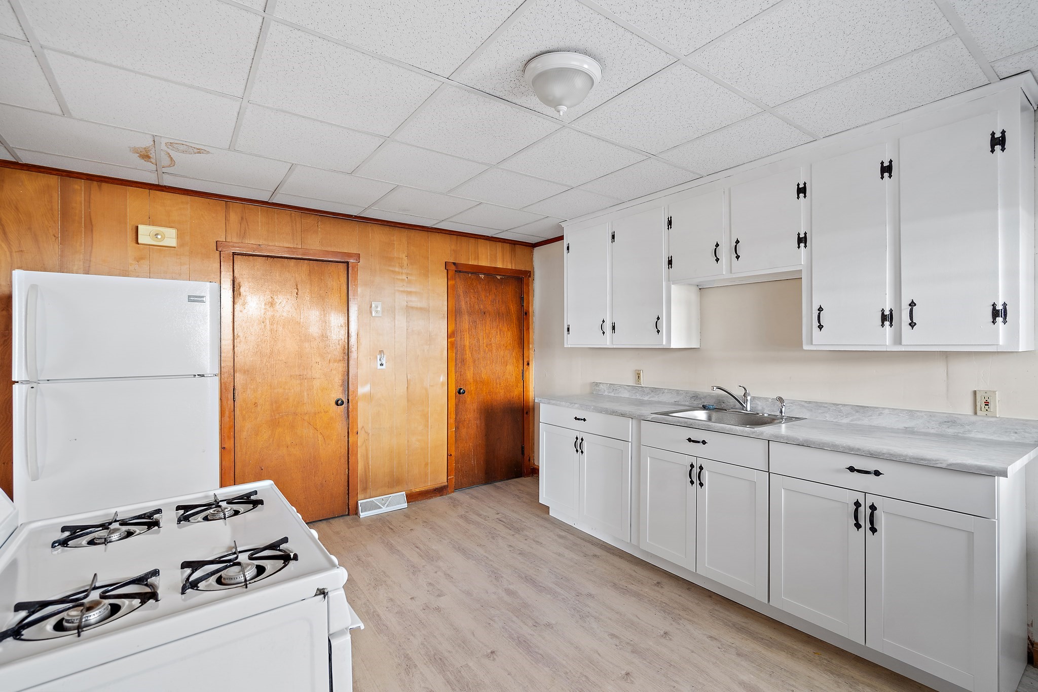 2 Sutherland St, Lowell, MA 01850 - Image 11