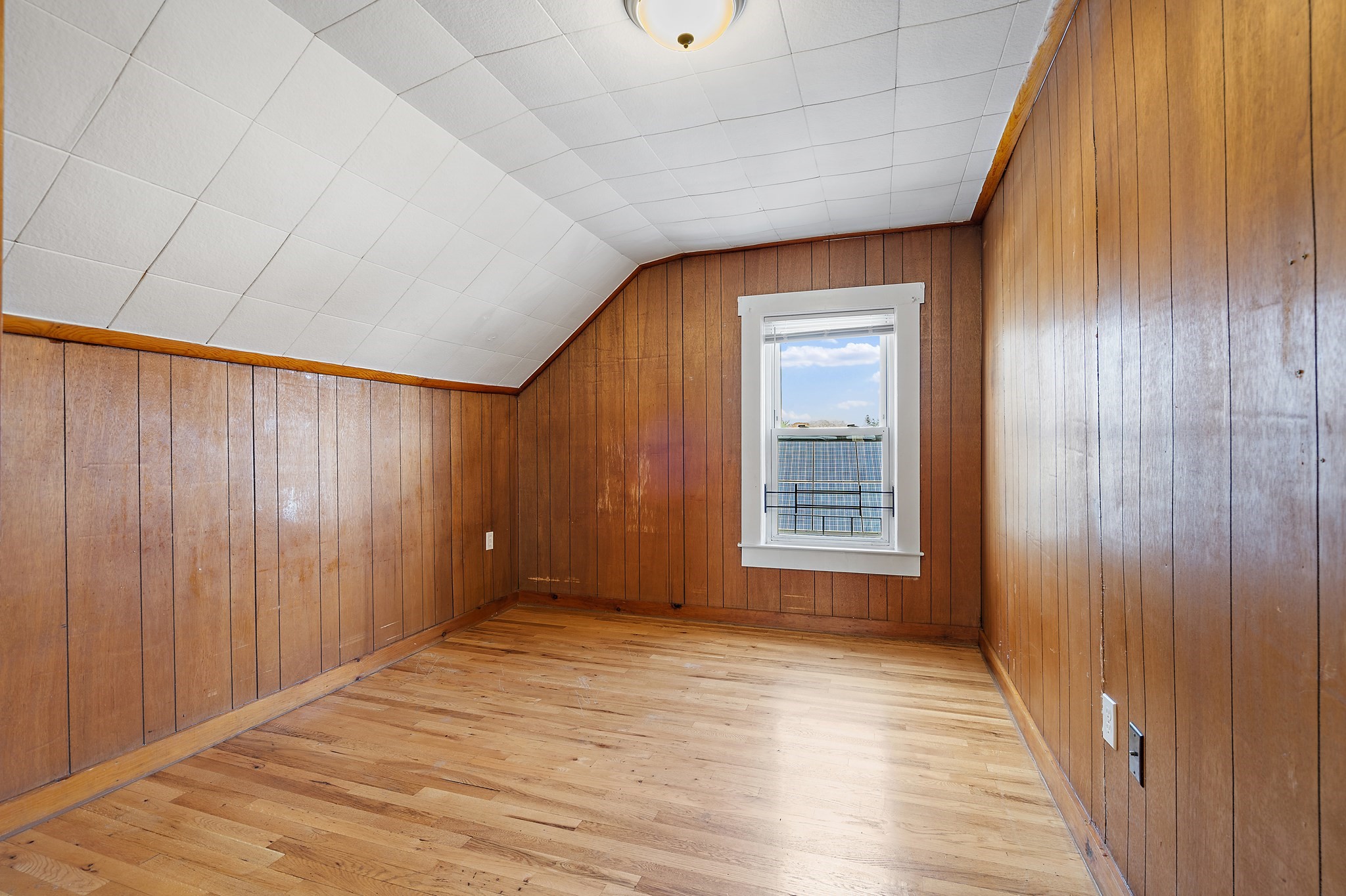 2 Sutherland St, Lowell, MA 01850 - Image 21