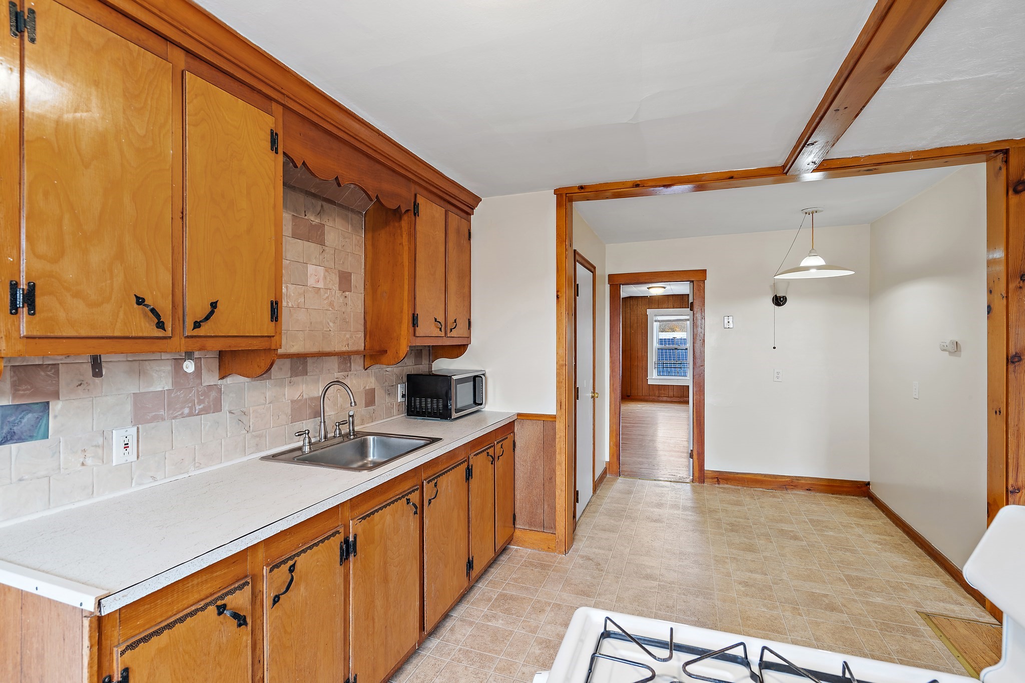 2 Sutherland St, Lowell, MA 01850 - Image 26