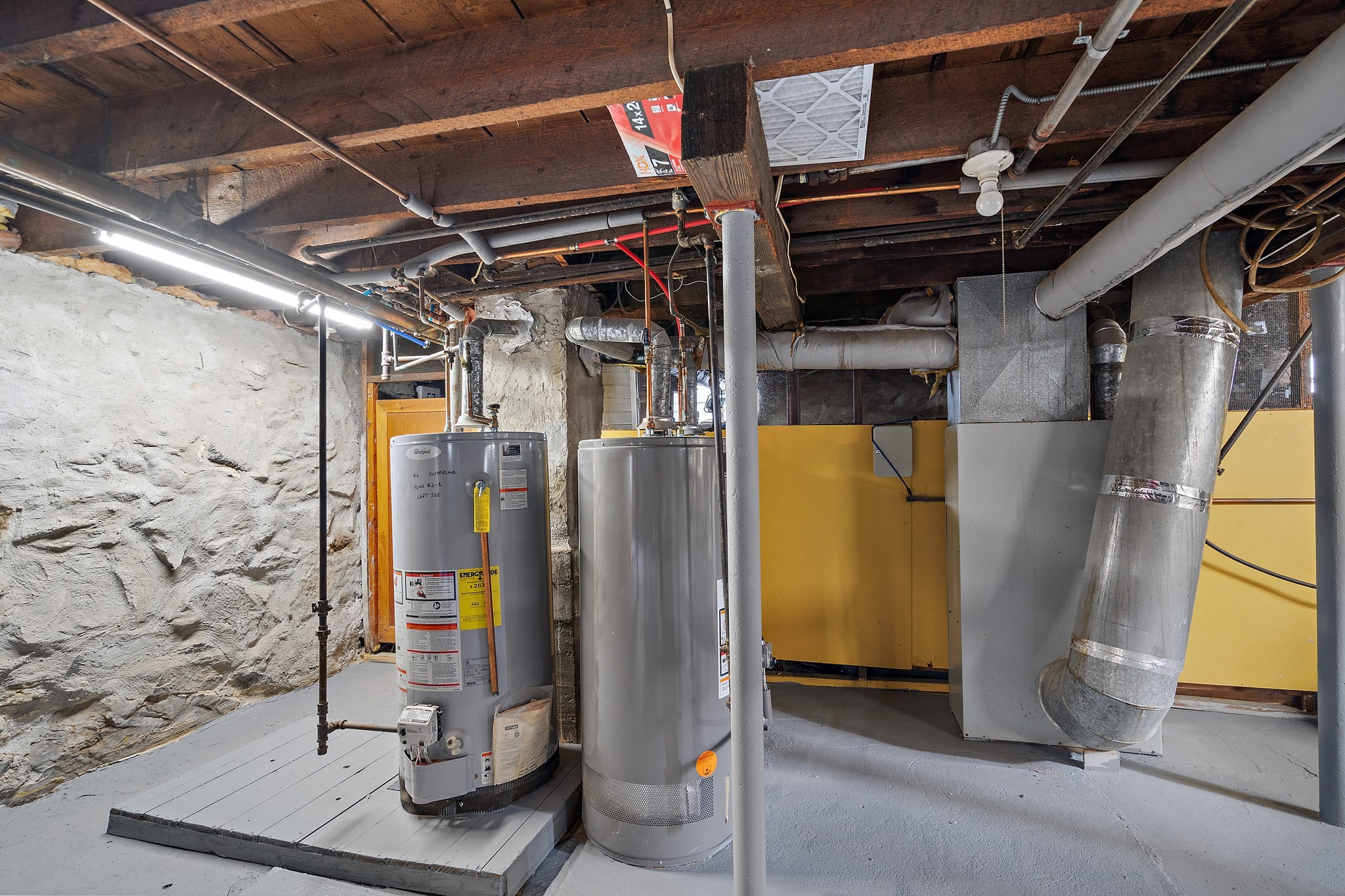 2 Sutherland St, Lowell, MA 01850 - Image 30