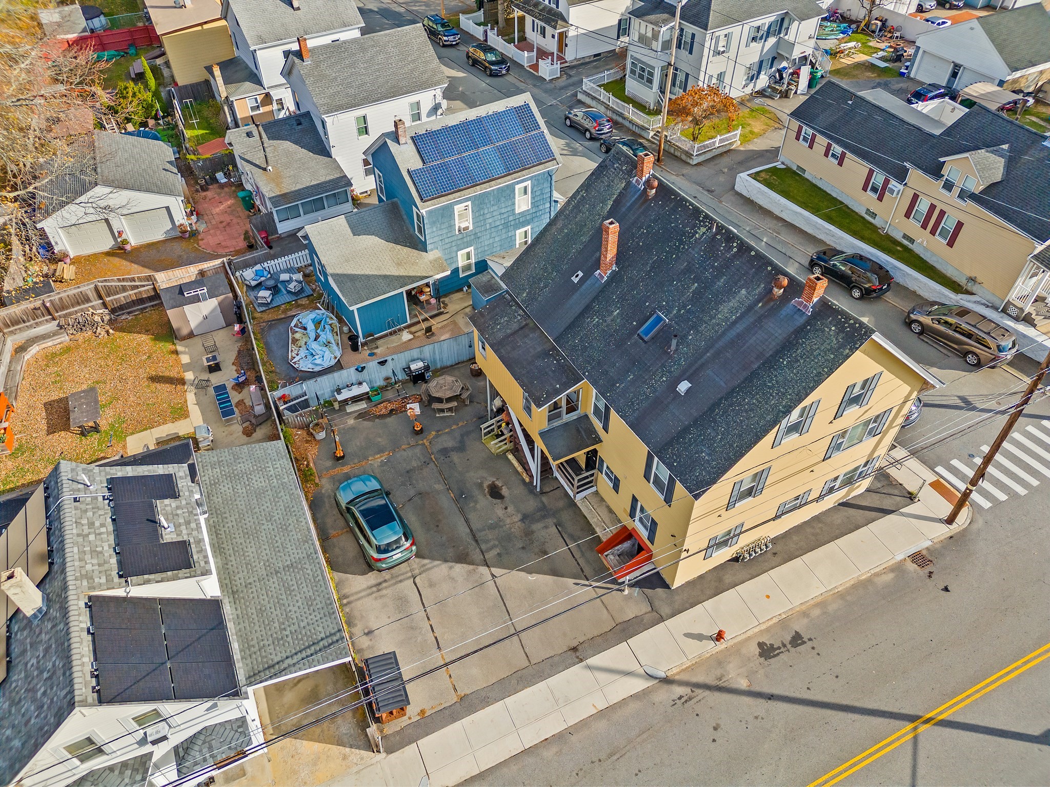 2 Sutherland St, Lowell, MA 01850 - Image 33