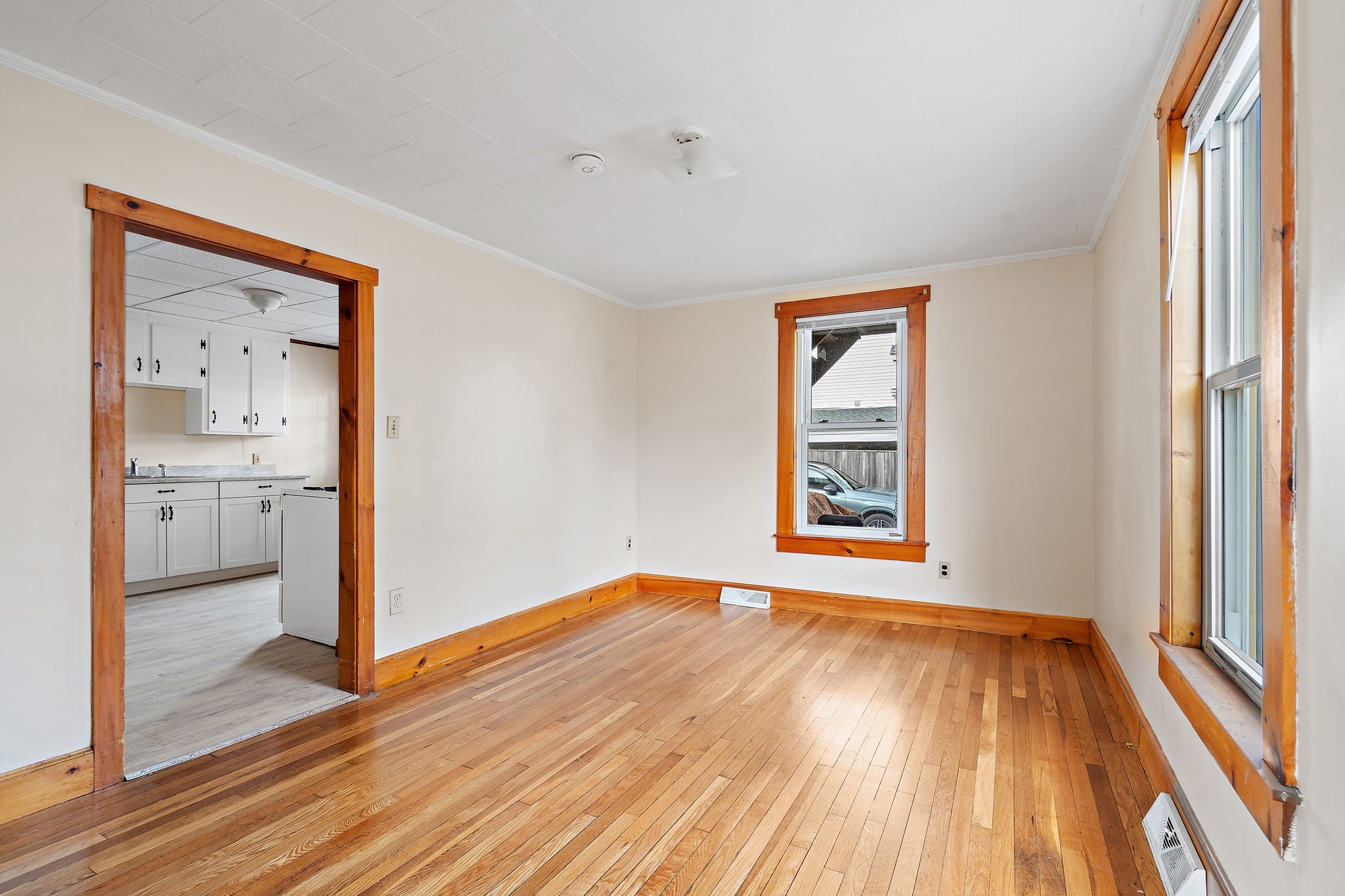 2 Sutherland St, Lowell, MA 01850 - Image 6