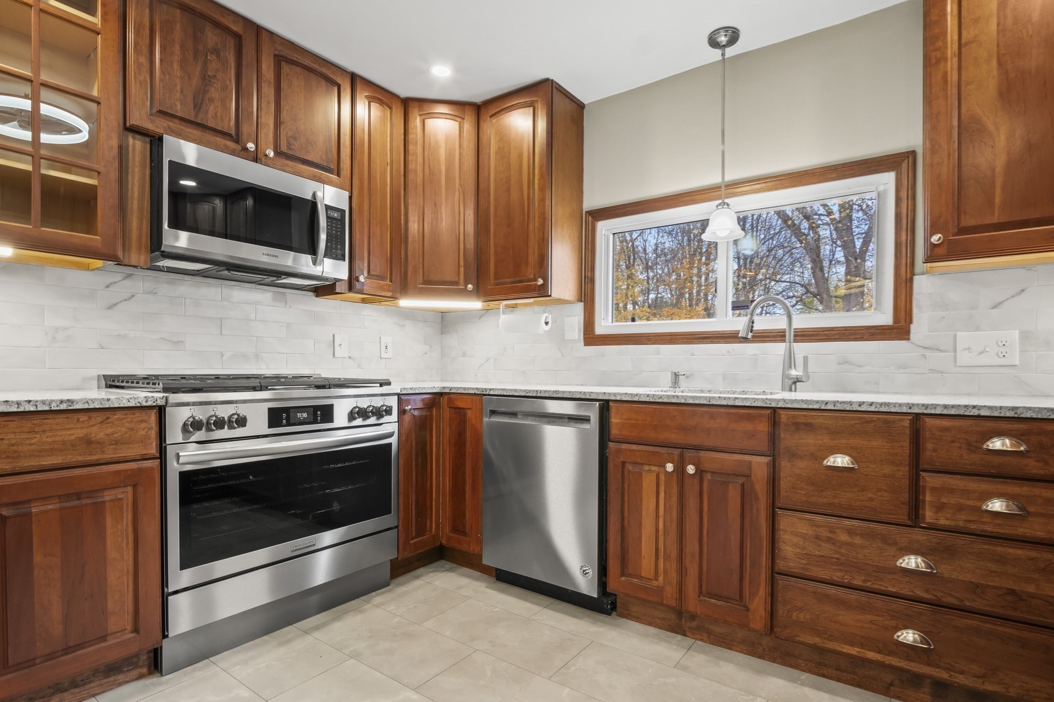 296 Astle Street, Tewksbury, MA 01876 - Image 4
