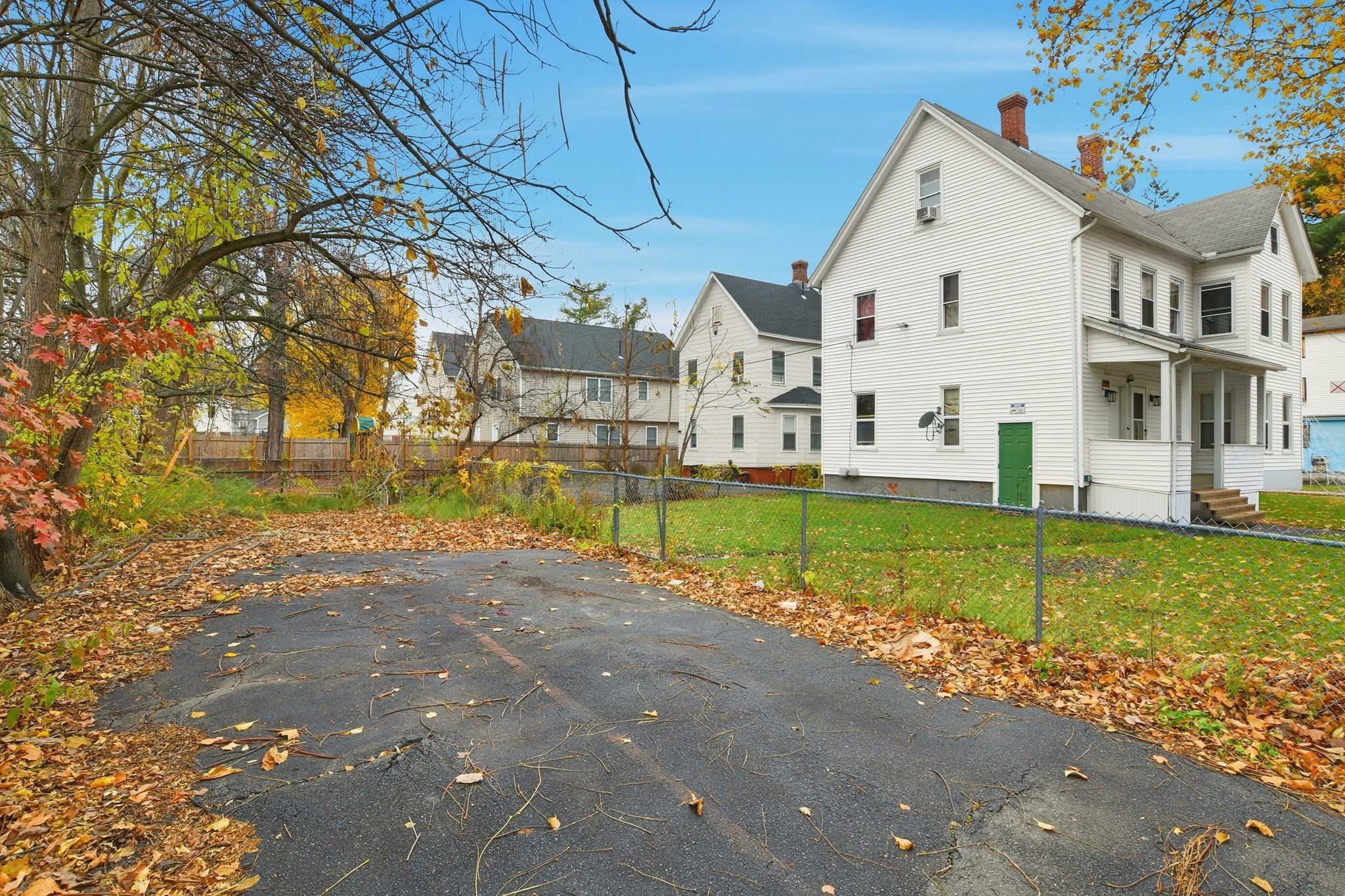 28 Nelson Ave, Springfield, MA 01109 - Image 2