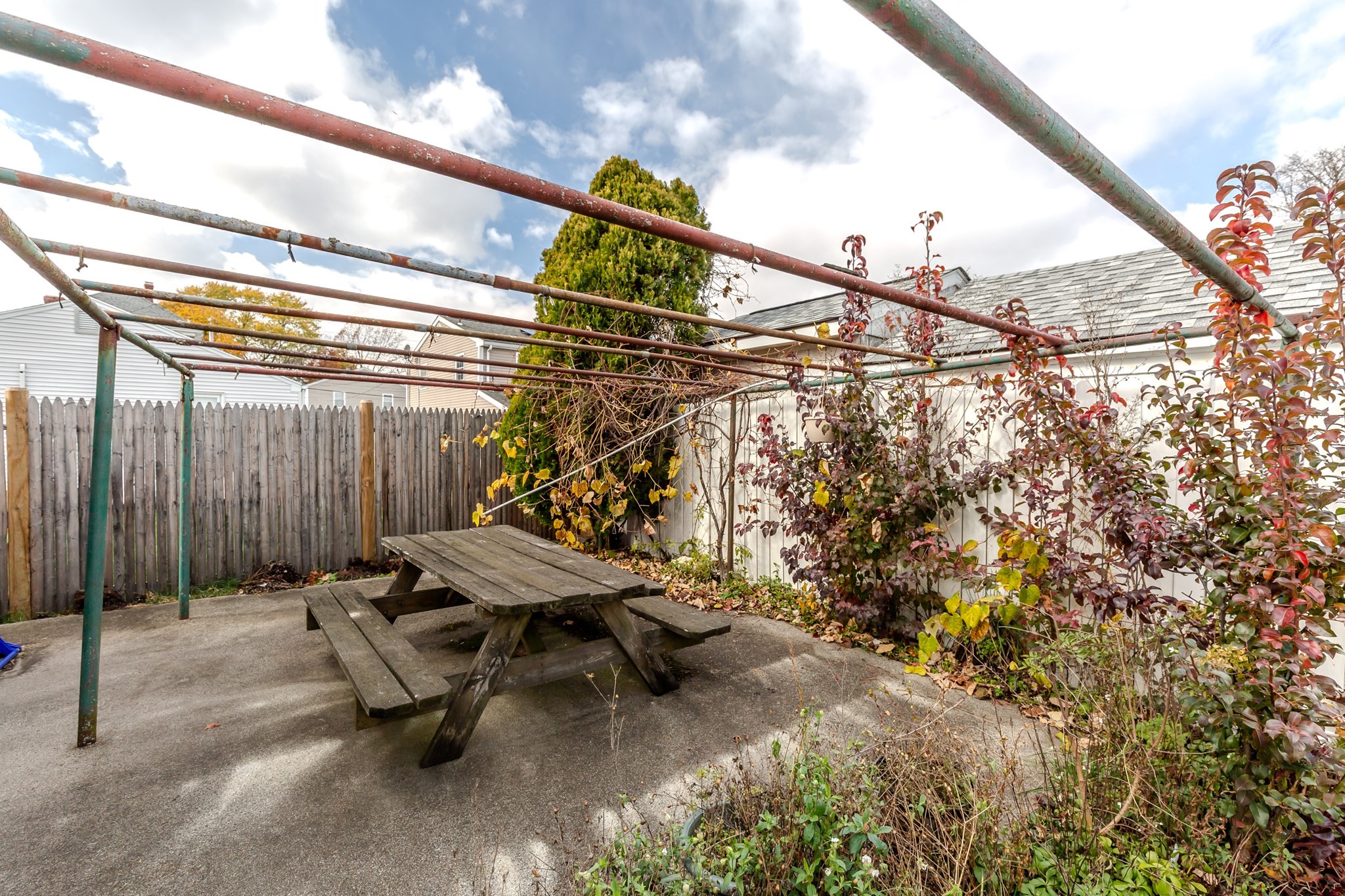 84 Bellevue Ave, Pawtucket, RI 02861 - Image 28