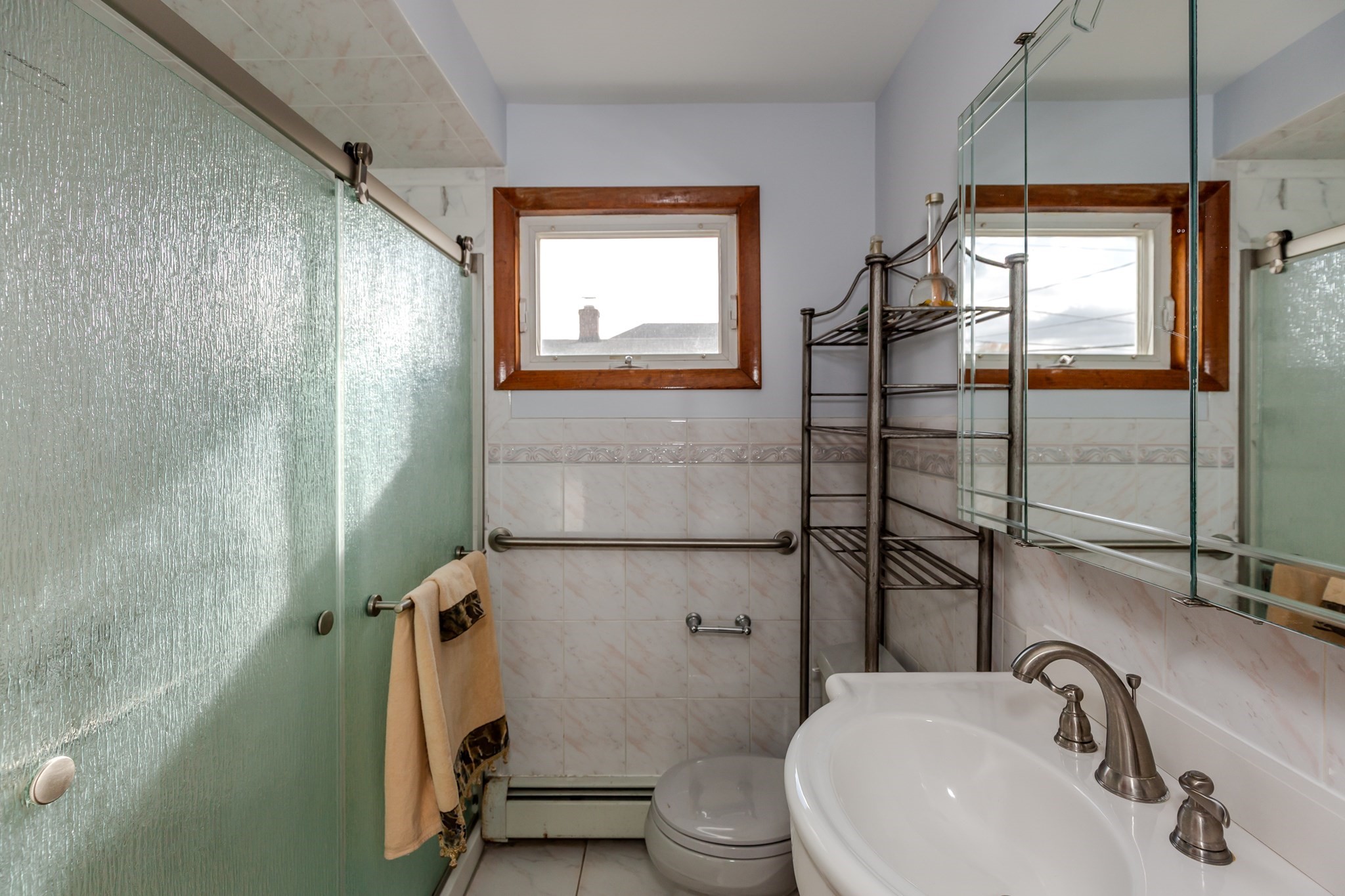 84 Bellevue Ave, Pawtucket, RI 02861 - Image 9