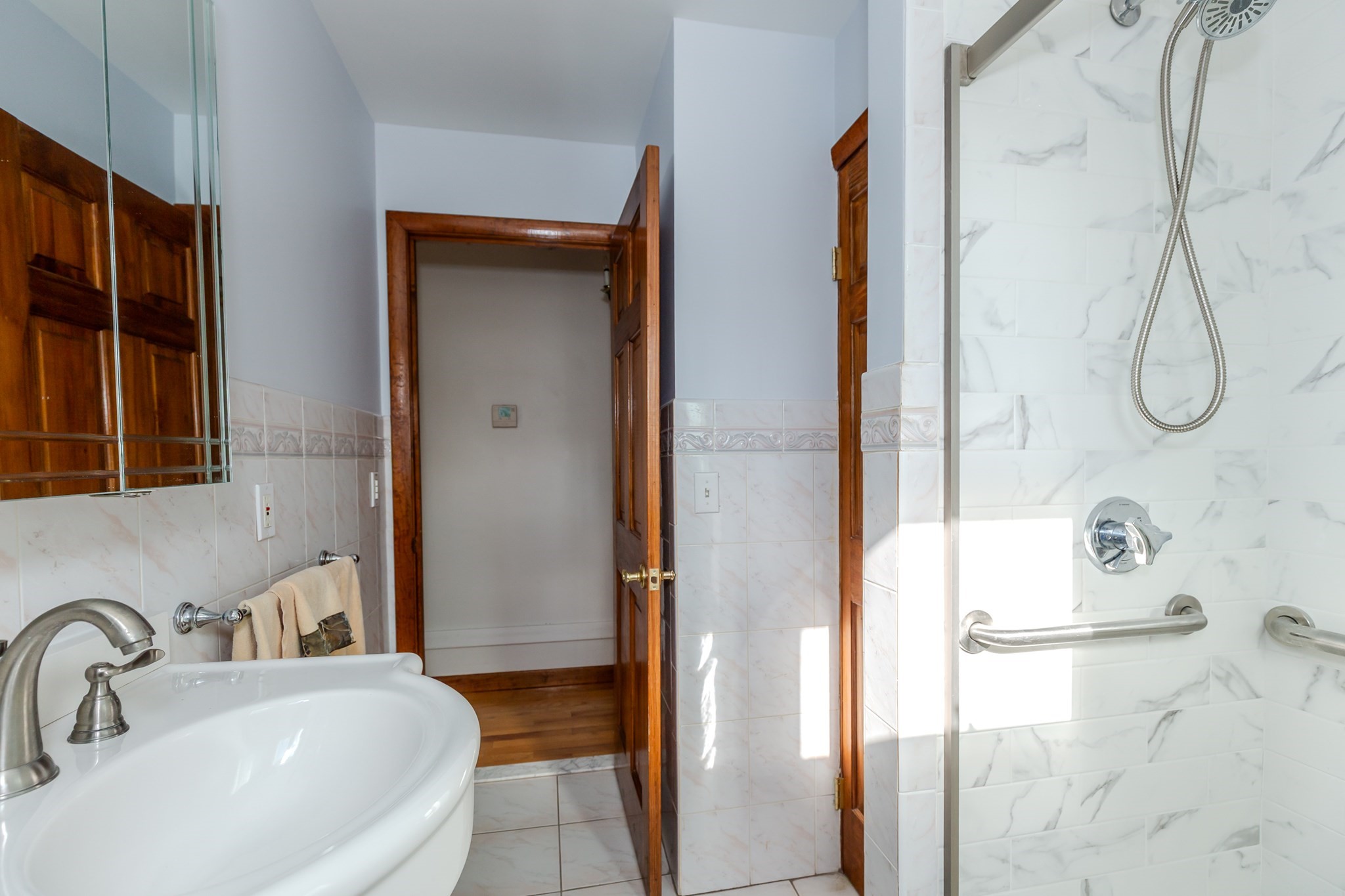 84 Bellevue Ave, Pawtucket, RI 02861 - Image 10