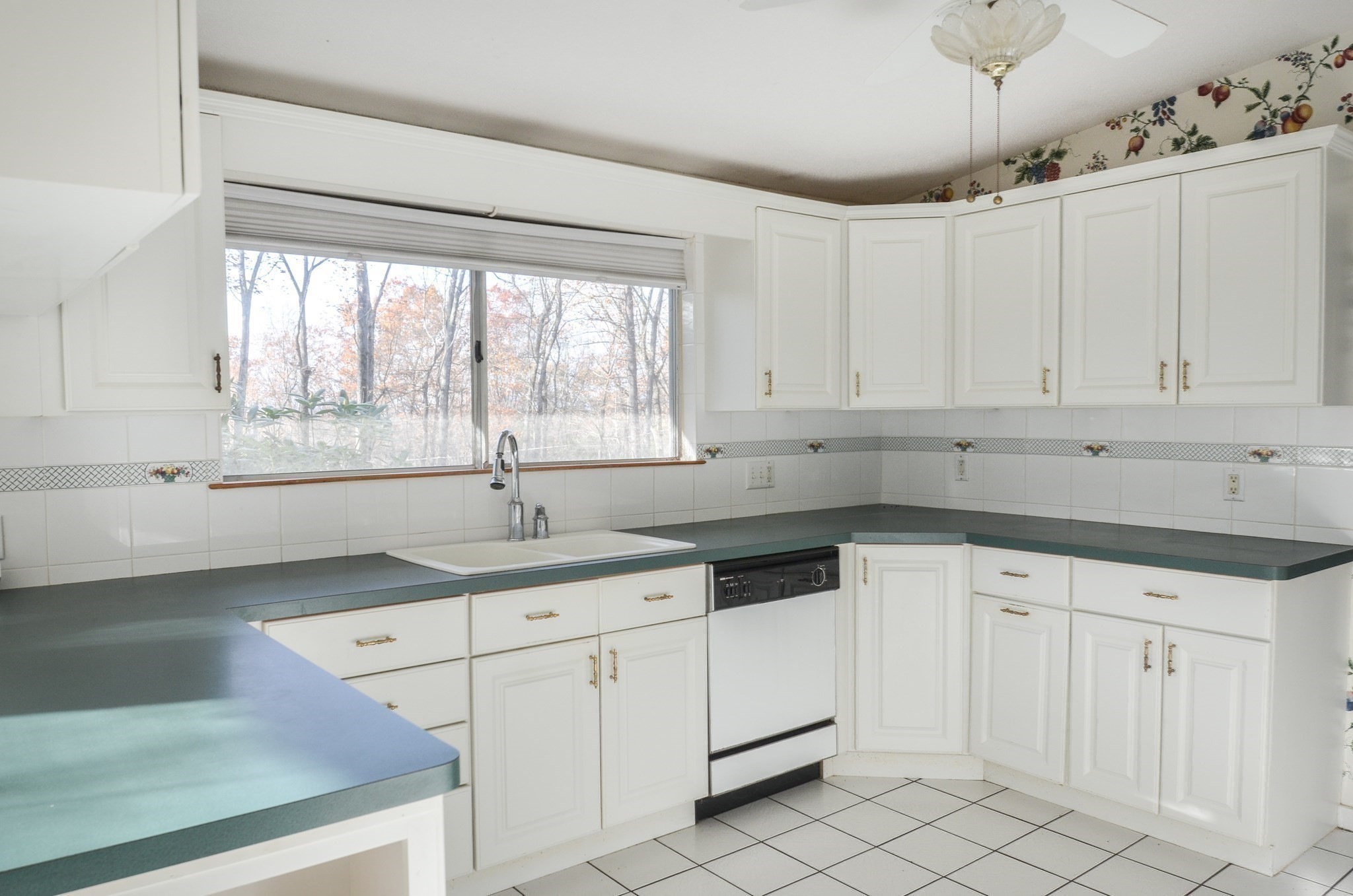 93 Vaughn Hill Rd, Bolton, MA 01740 - Image 9