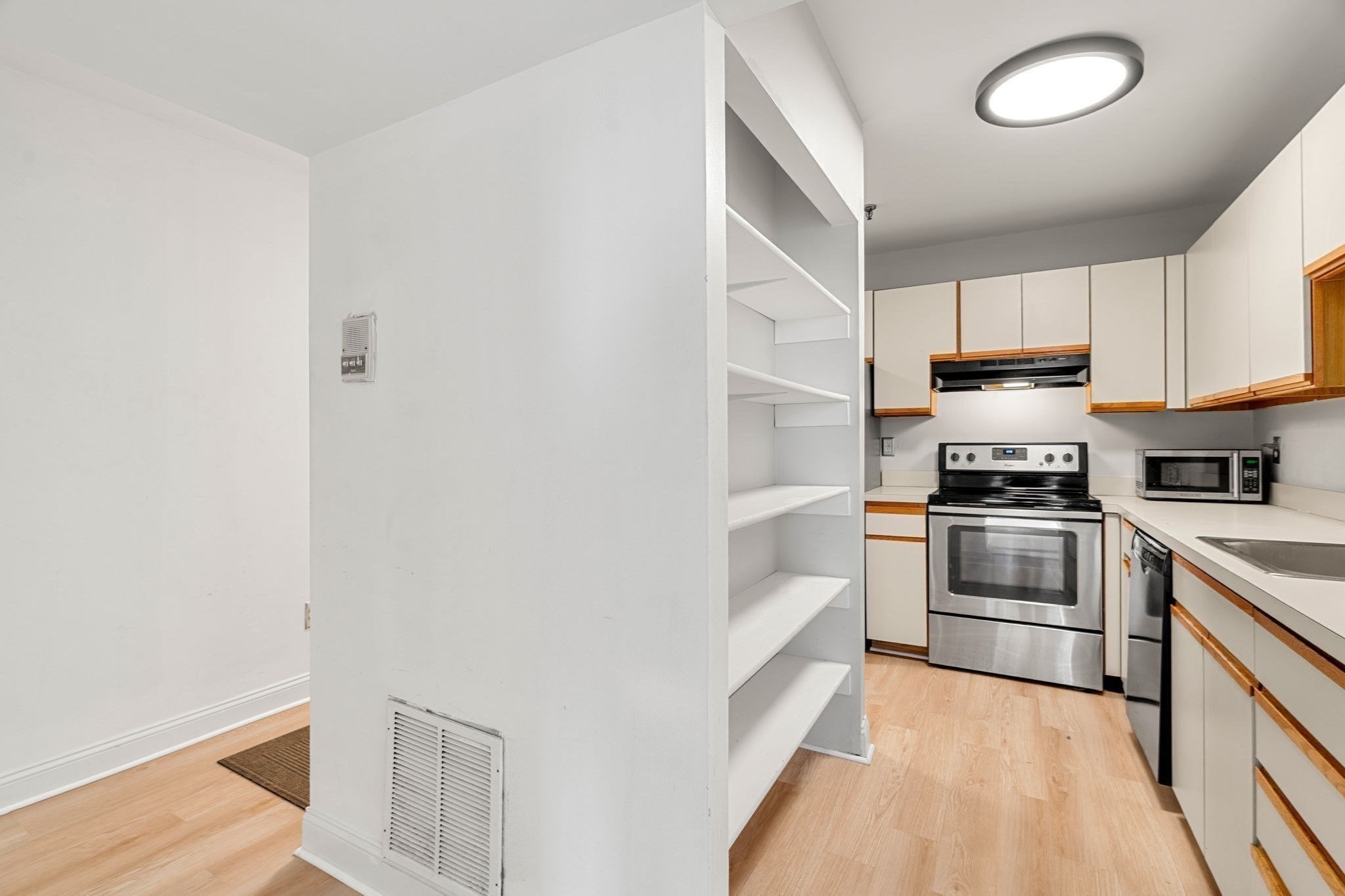 201 Thorndike Unit 2-312, Lowell, MA 01852 - Image 4