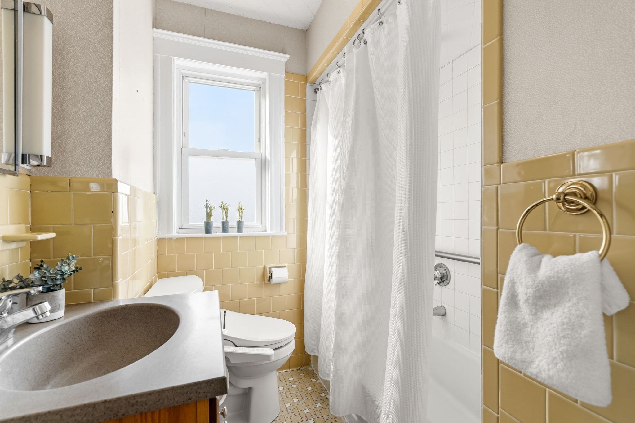 21 Glenmont Rd, Brighton, Boston, MA 02135 - Image 24