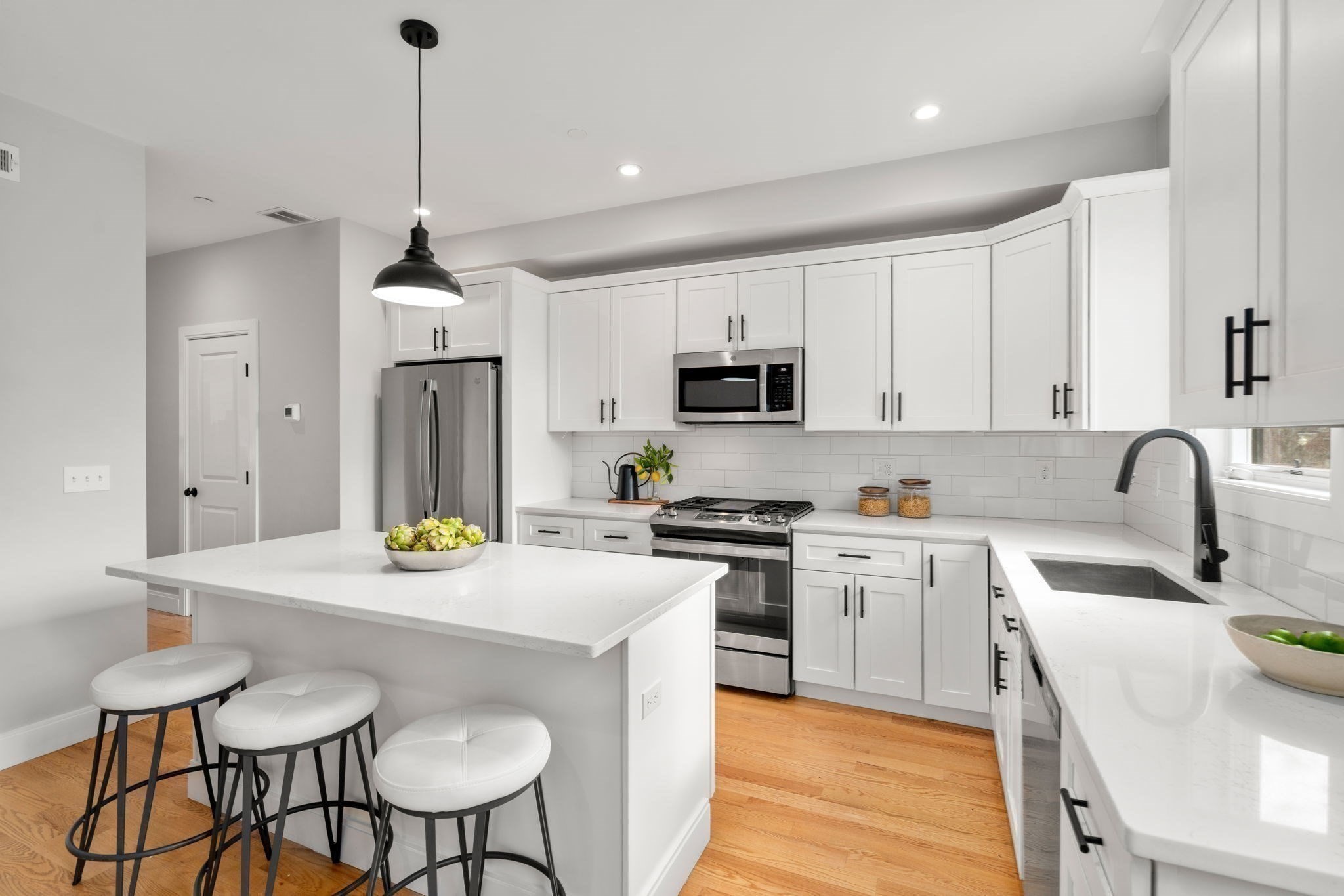 123 Centre St Unit TH4, Dorchester, Boston, MA 02124 - Image 9