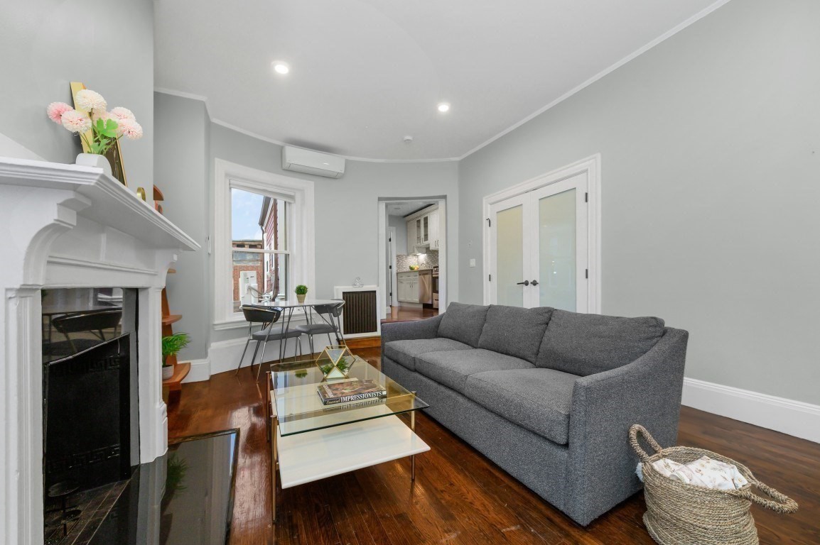 1880 Beacon St Unit 6, Brookline, MA 02445 - Image 2