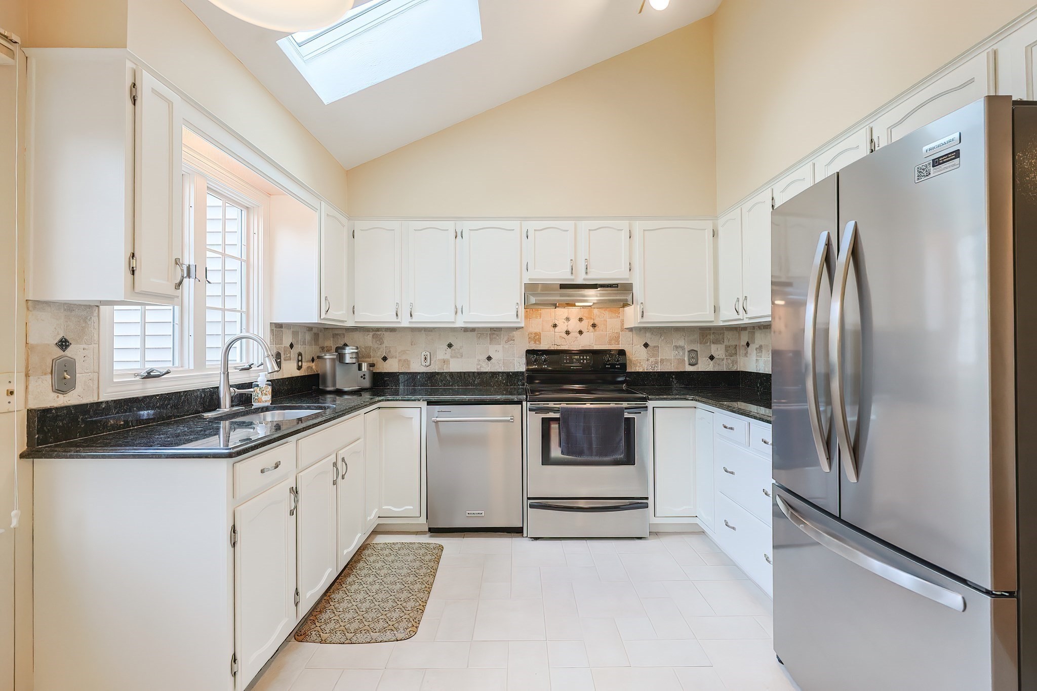 24 Harrington Farms Way Unit 24, Shrewsbury, MA 01545 - Image 4