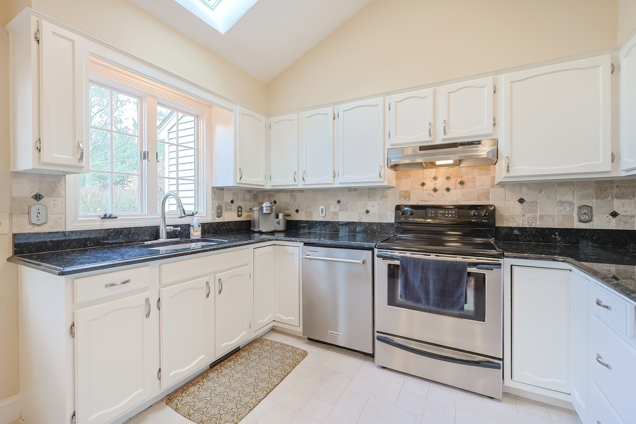 24 Harrington Farms Way Unit 24, Shrewsbury, MA 01545 - Image 5