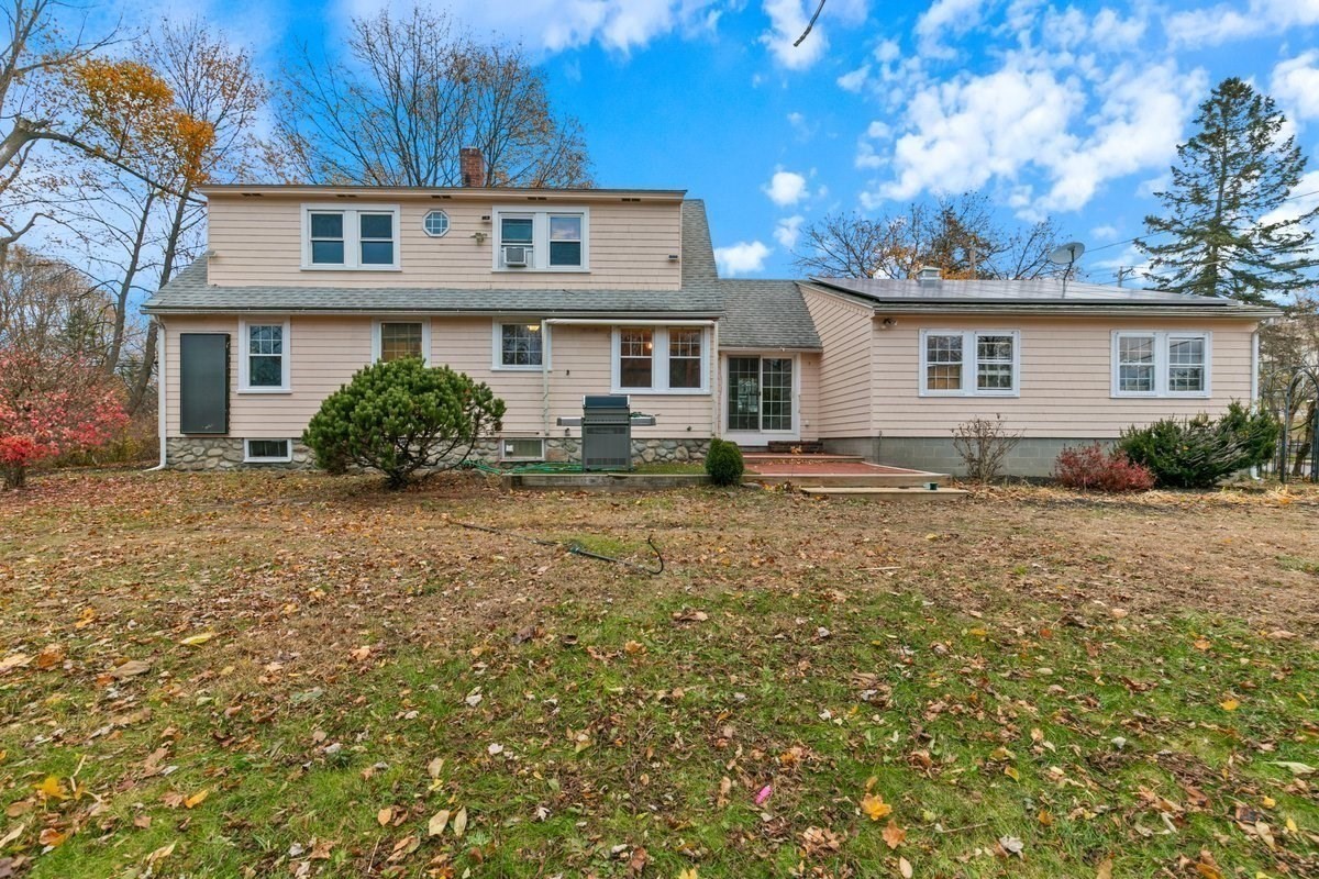 220 Pelham St, Methuen, MA 01844 - Image 2