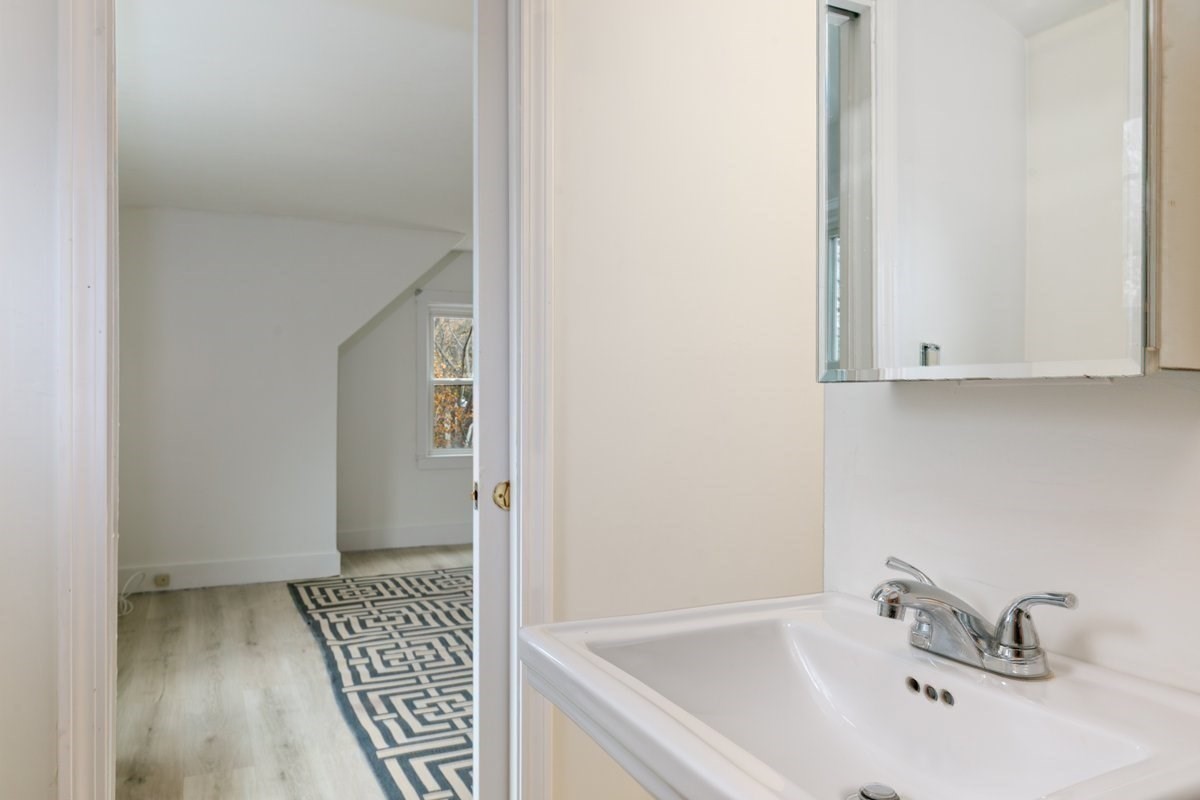 220 Pelham St, Methuen, MA 01844 - Image 7