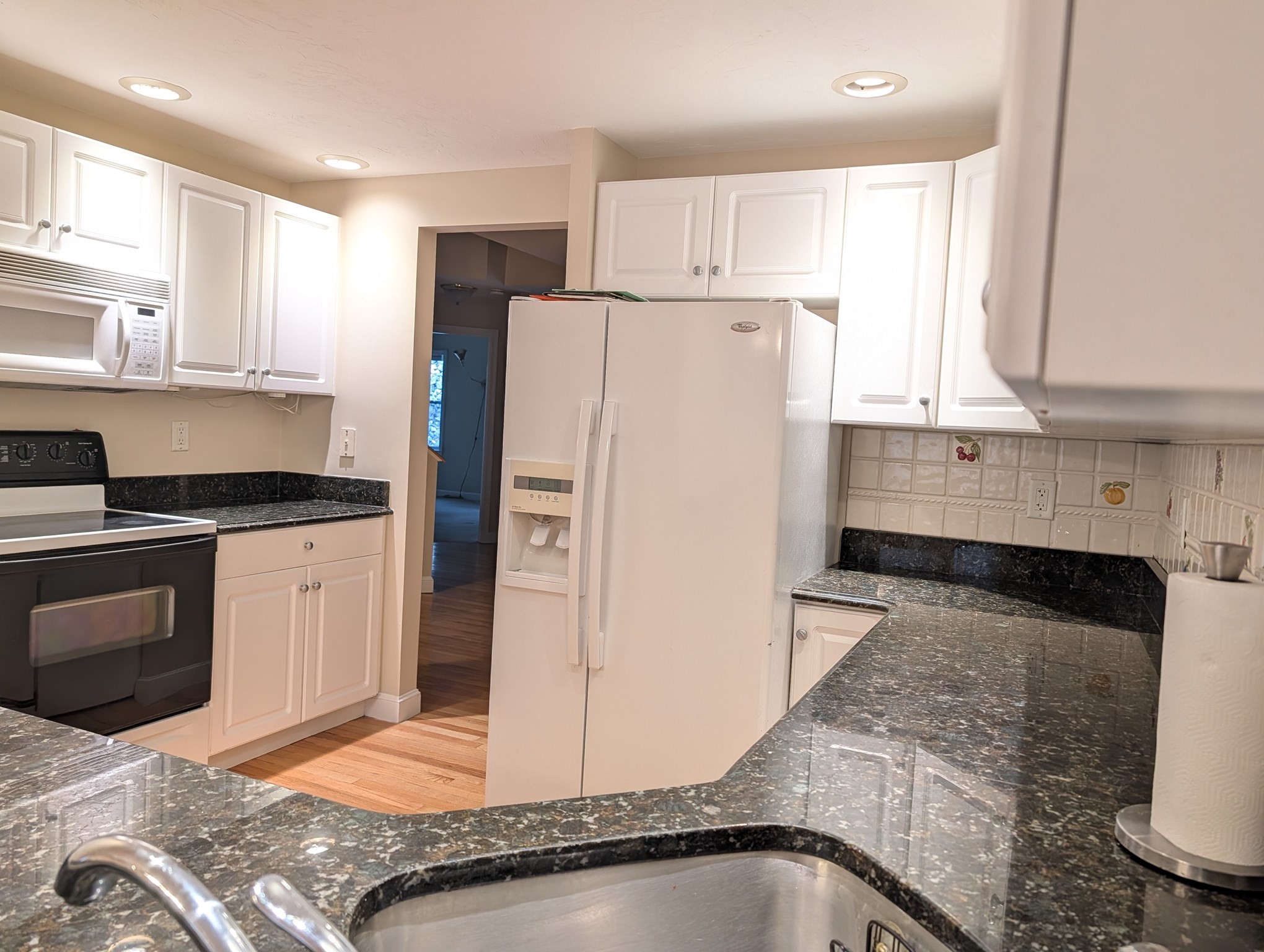 93 Westminster Dr Unit 93, Marlborough, MA 01752 - Image 5