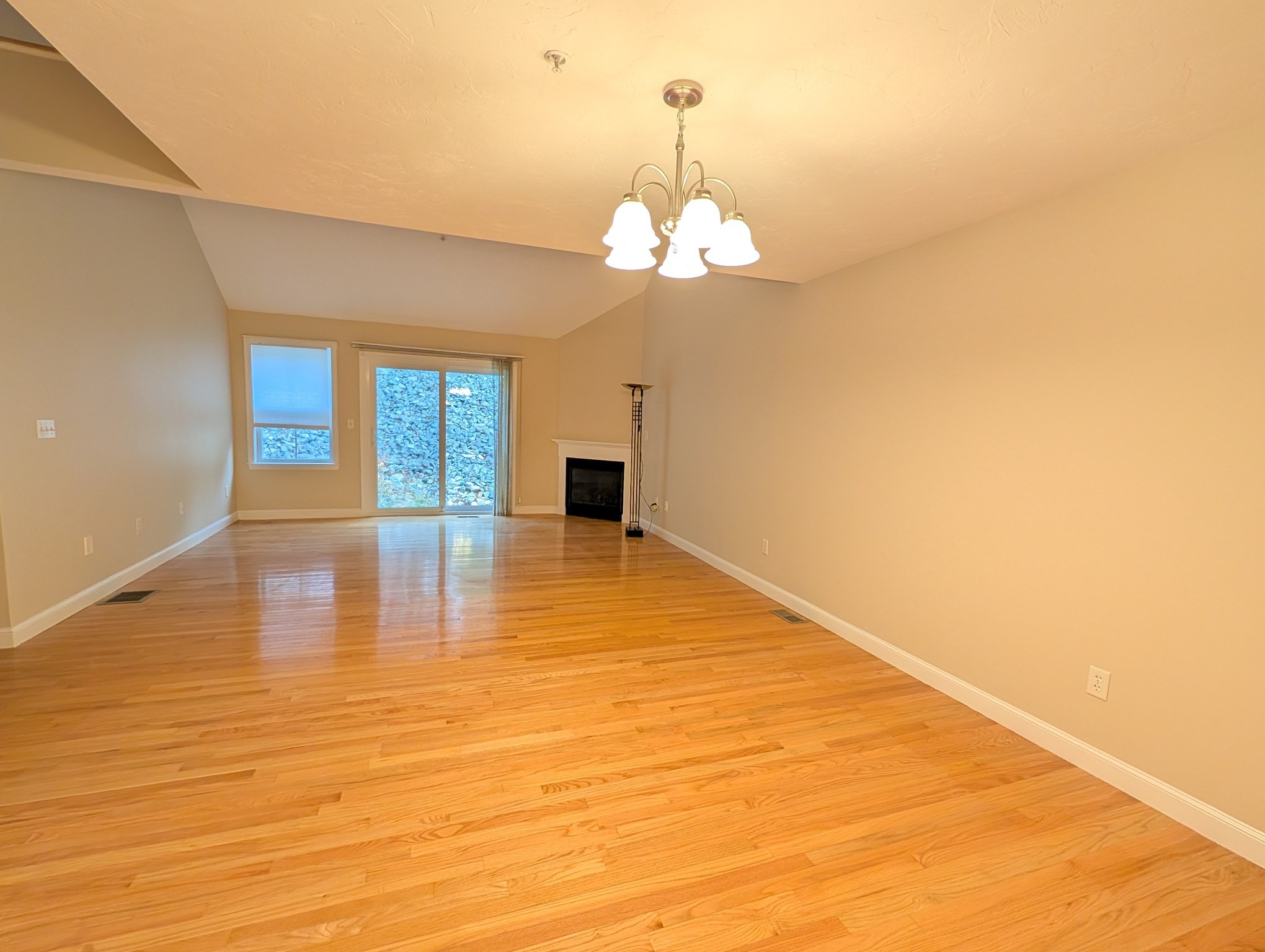 93 Westminster Dr Unit 93, Marlborough, MA 01752 - Image 7