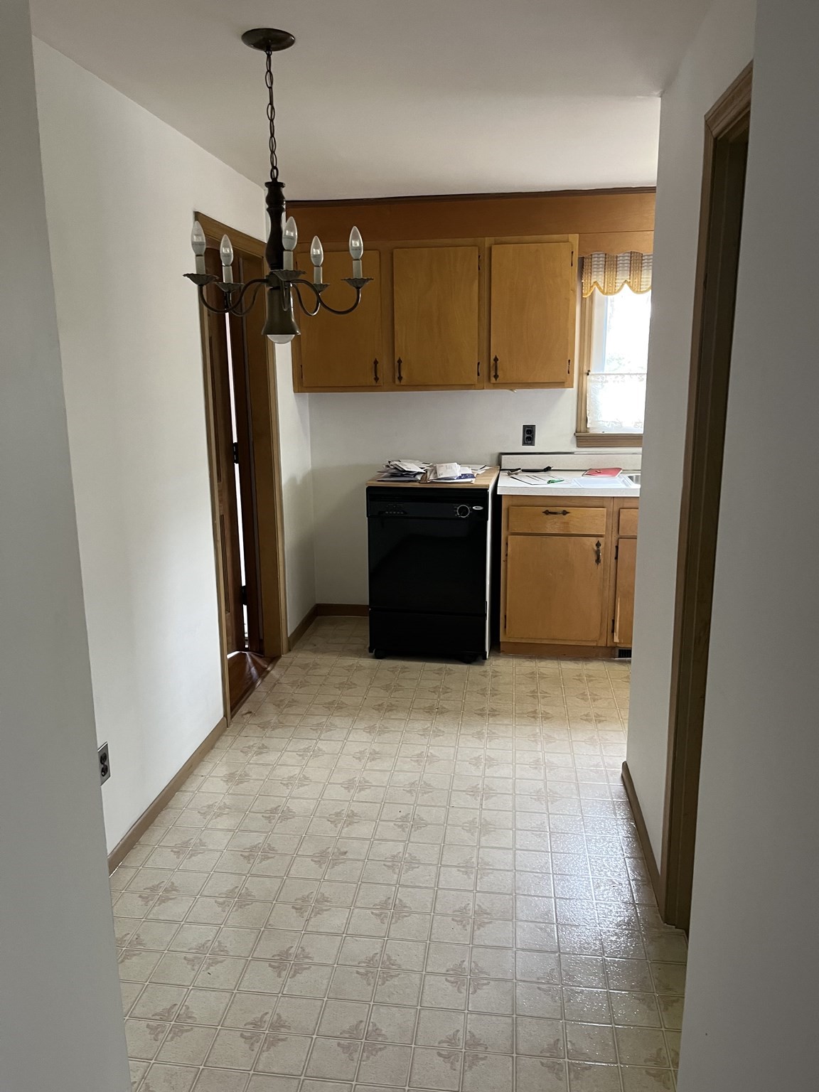 27 Joyce Avenue, Lowell, MA 01851 - Image 11