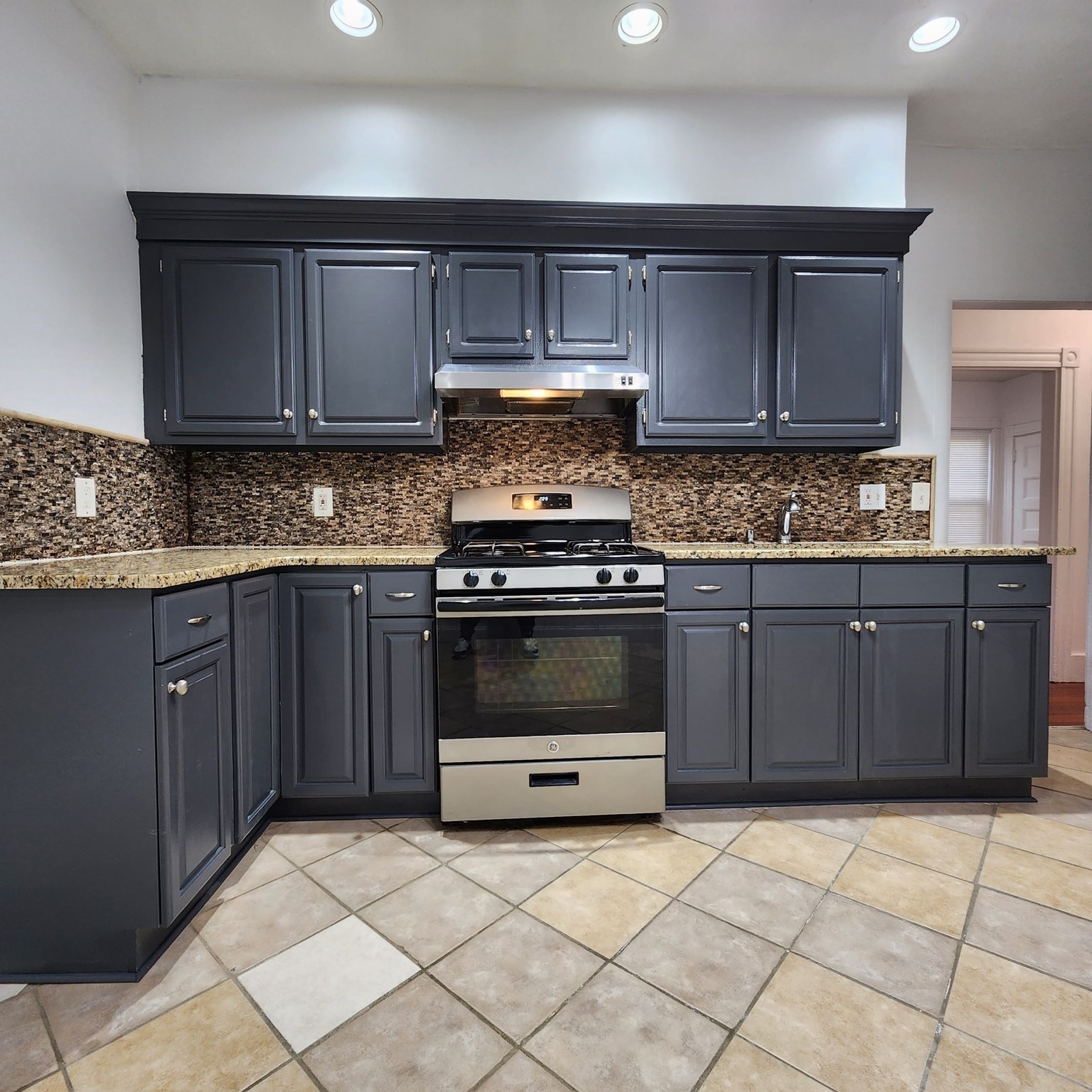 15 McLellan St, Dorchester, Boston, MA 02121 - Image 2