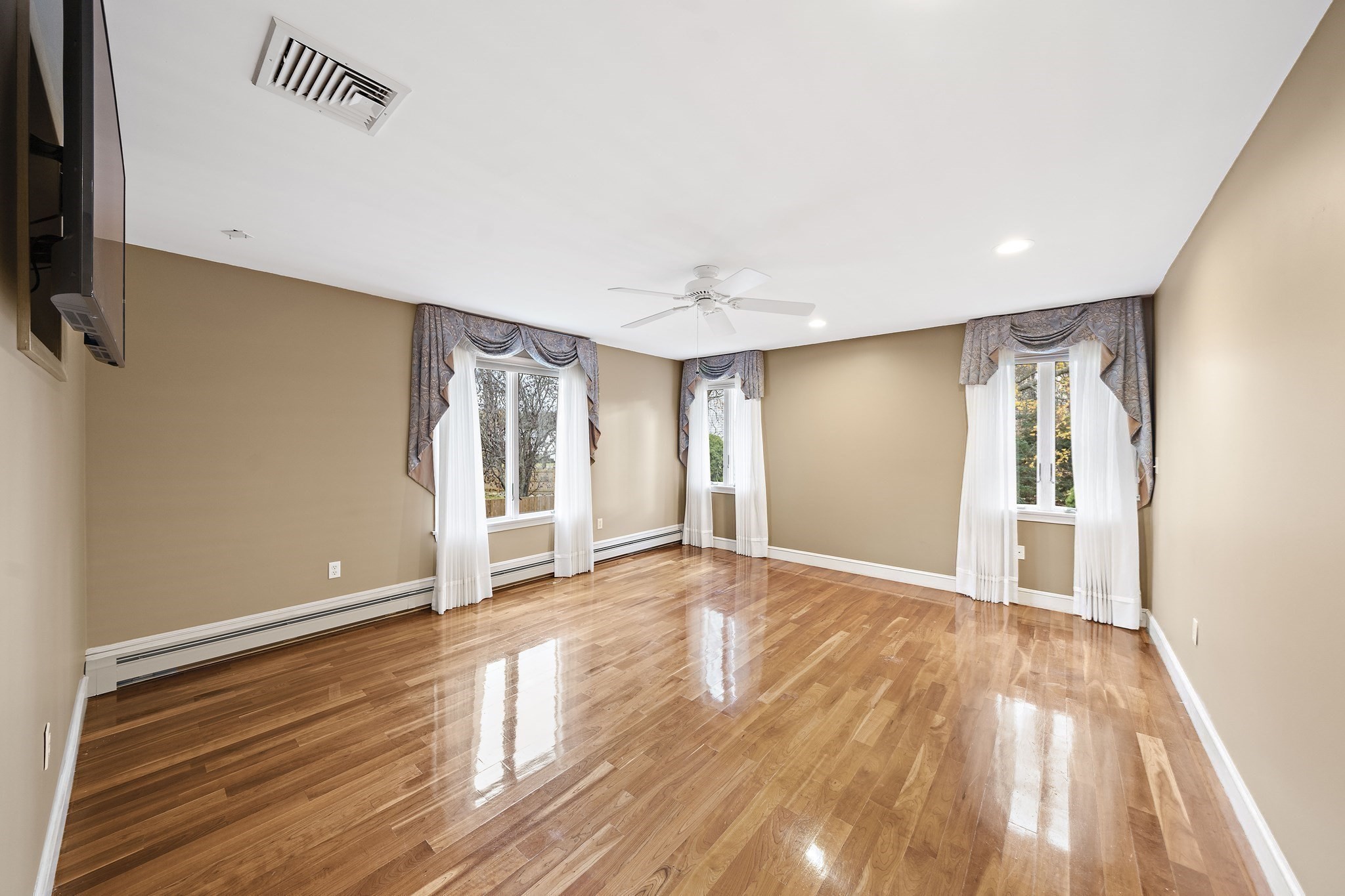 10 Heritage Ln, Saugus, MA 01906 - Image 13