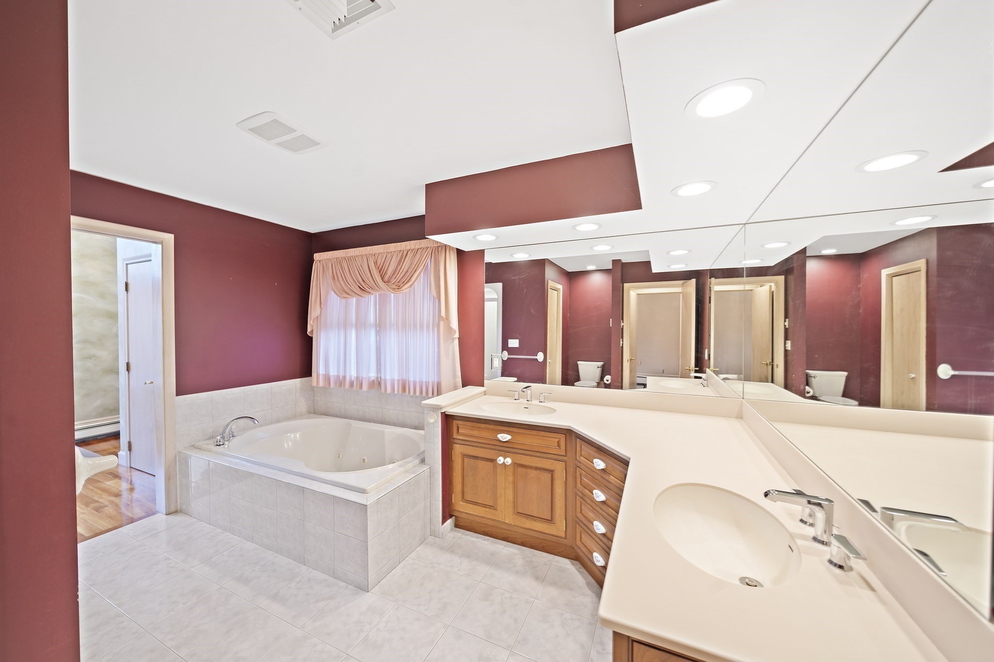 10 Heritage Ln, Saugus, MA 01906 - Image 16