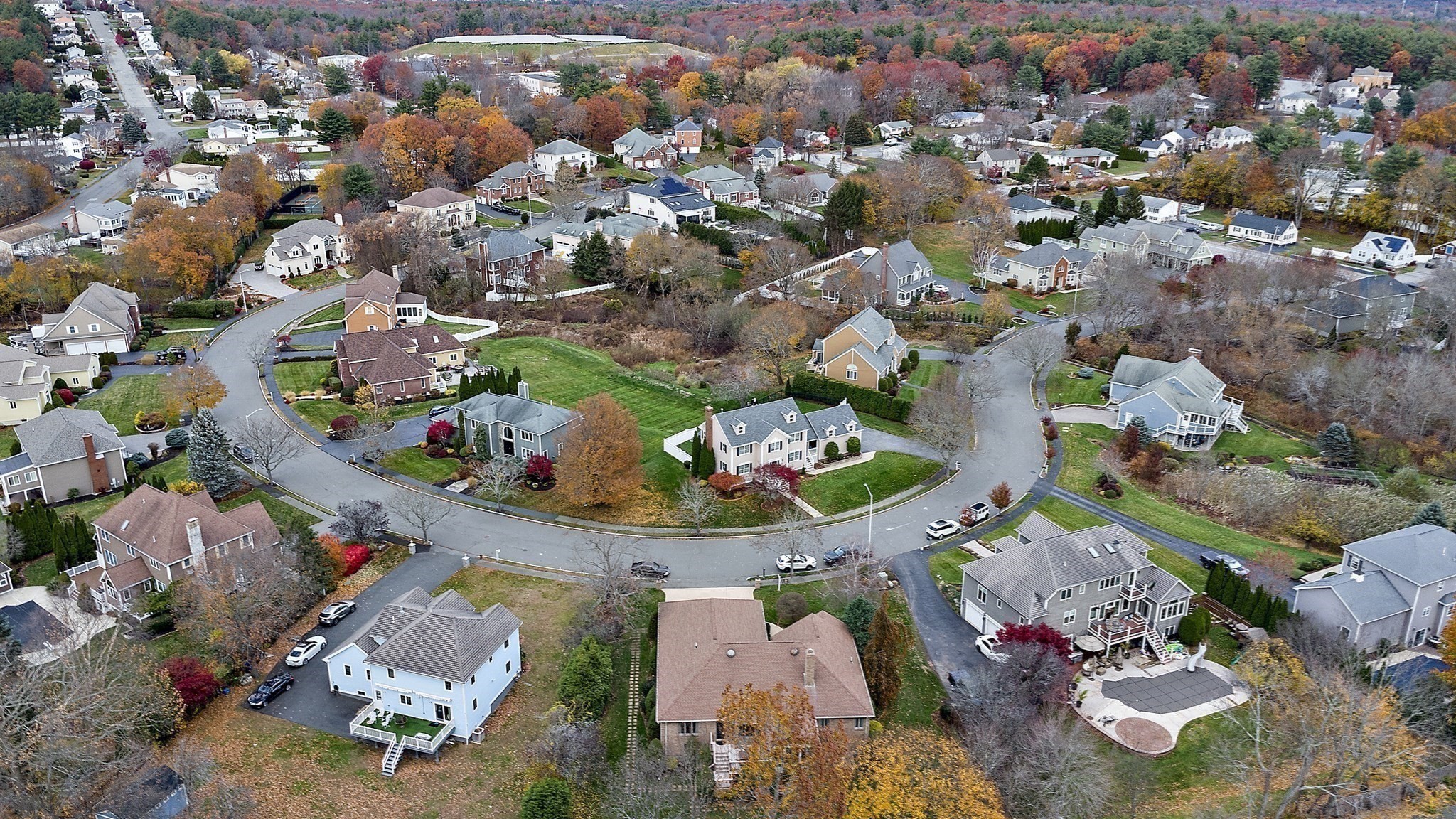 10 Heritage Ln, Saugus, MA 01906 - Image 32