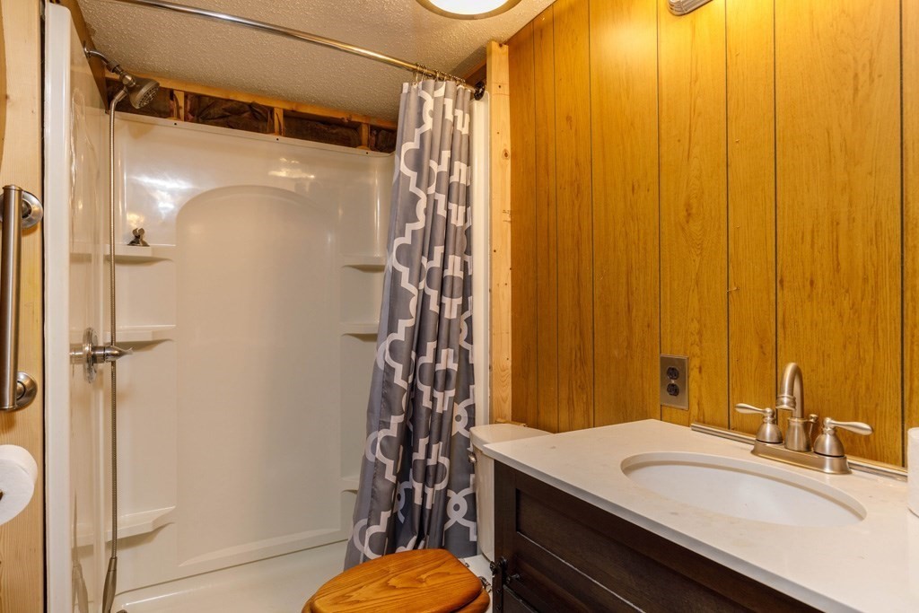 141 Sunrise Lane, Gardner, MA 01440 - Image 10