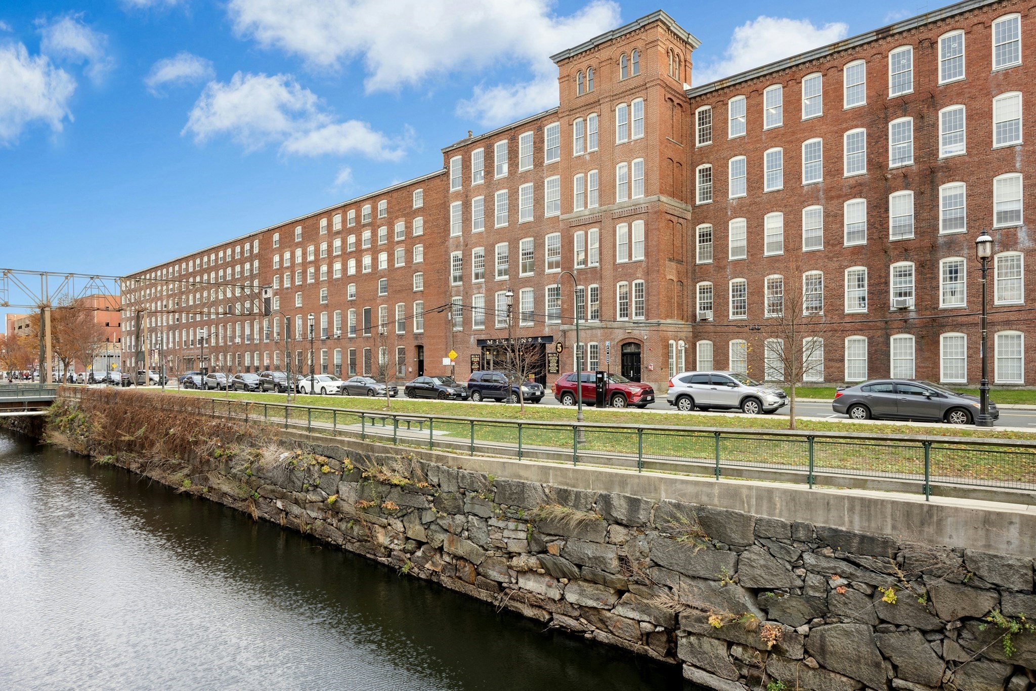 240 Jackson St Unit 609, Lowell, MA 01852