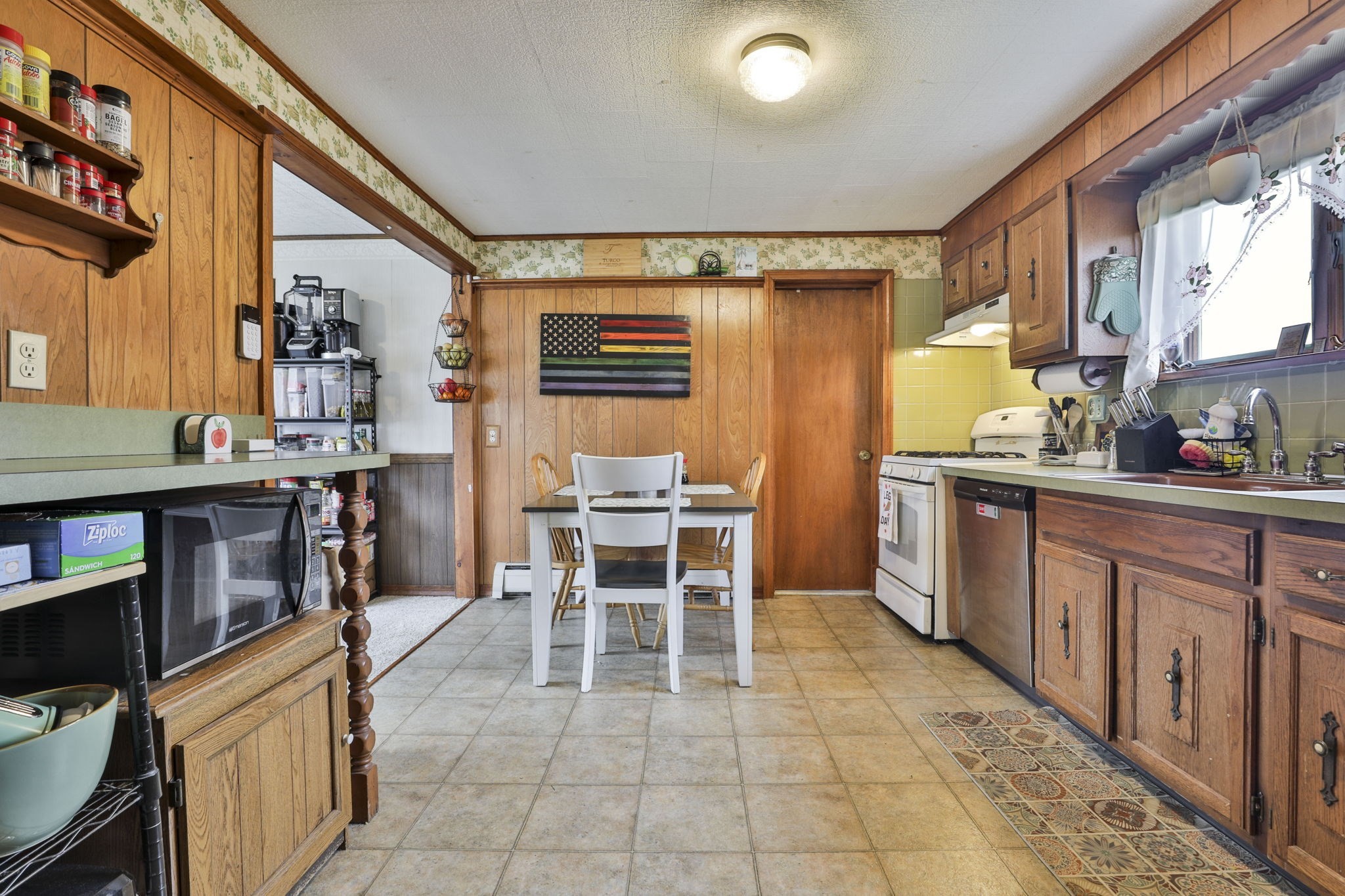 61 Thornton Avenue, Methuen, MA 01844 - Image 15