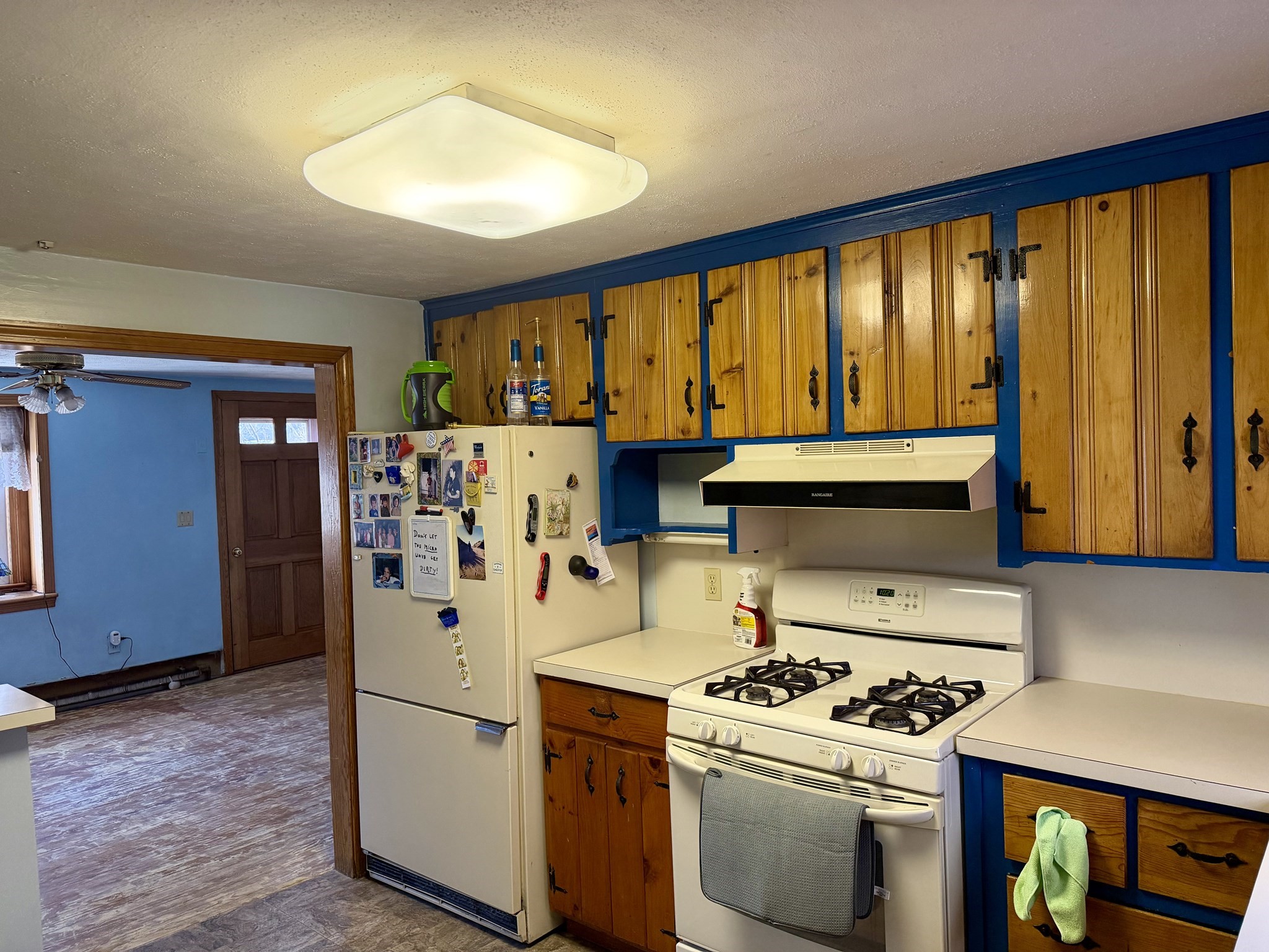 31 Pineywood Rd, Southwick, MA 01077 - Image 4