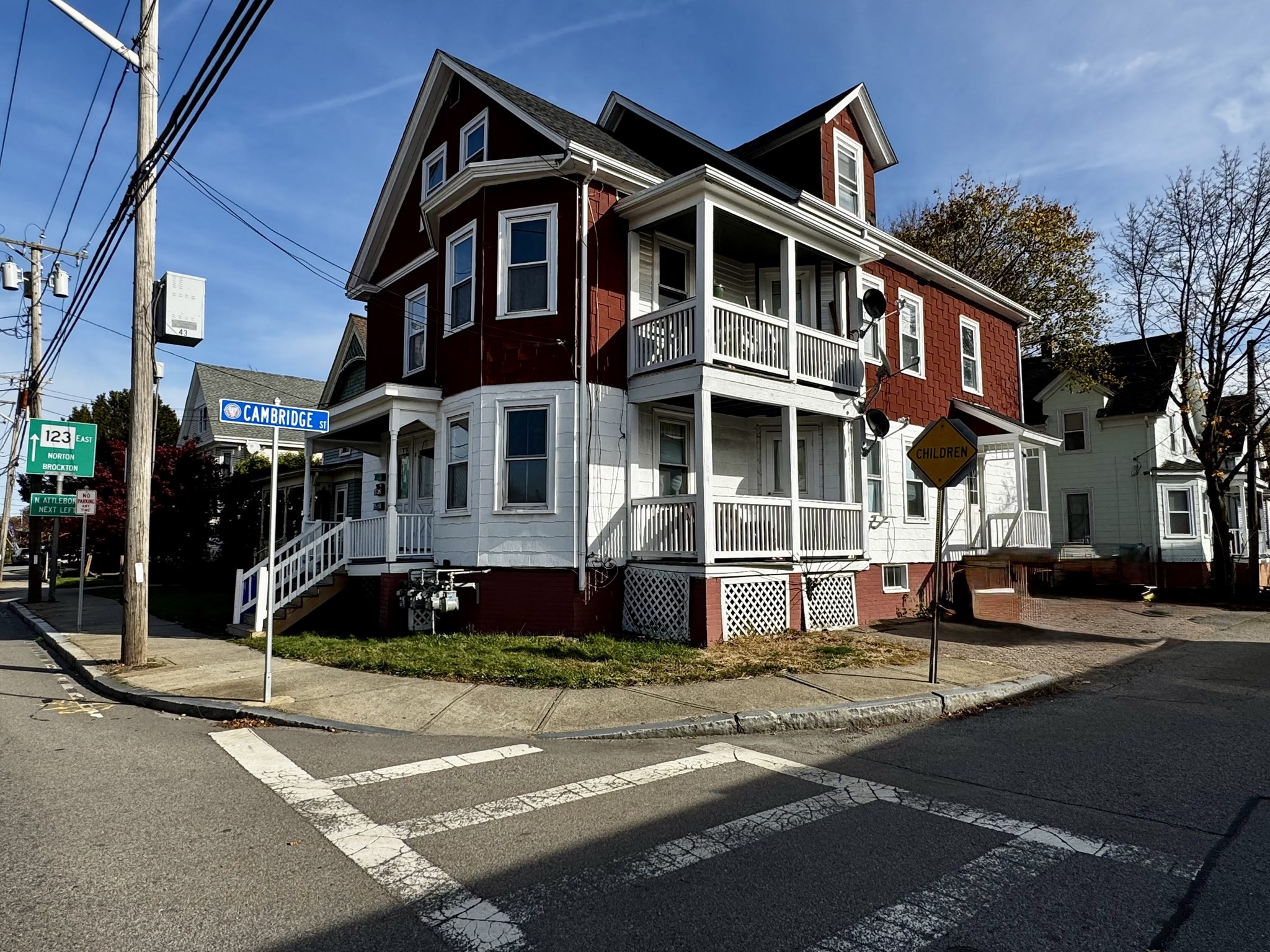 171 Pleasant St, Attleboro, MA 02703