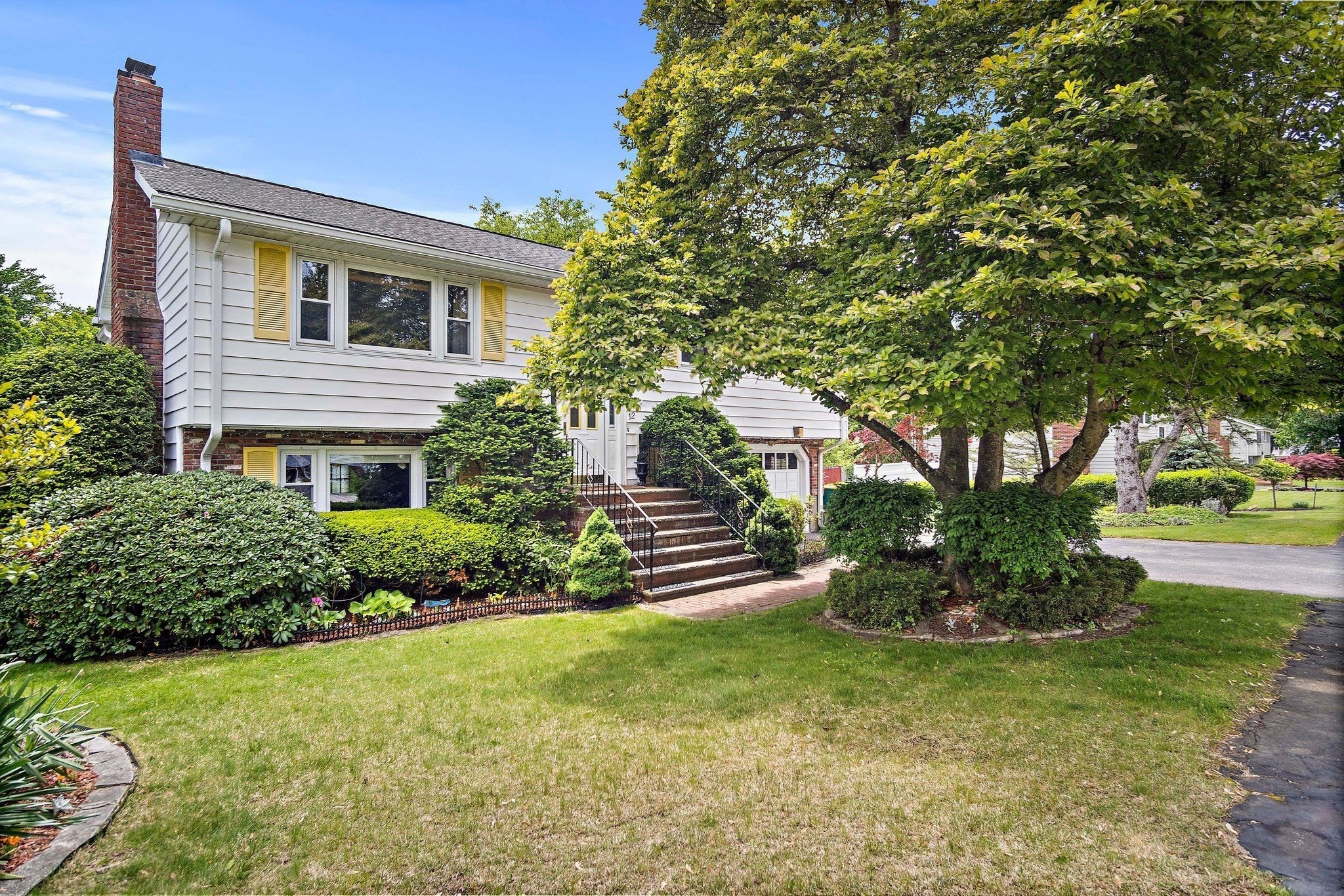 12 Cassidy Drive, Woburn, MA 01801 - Image 2