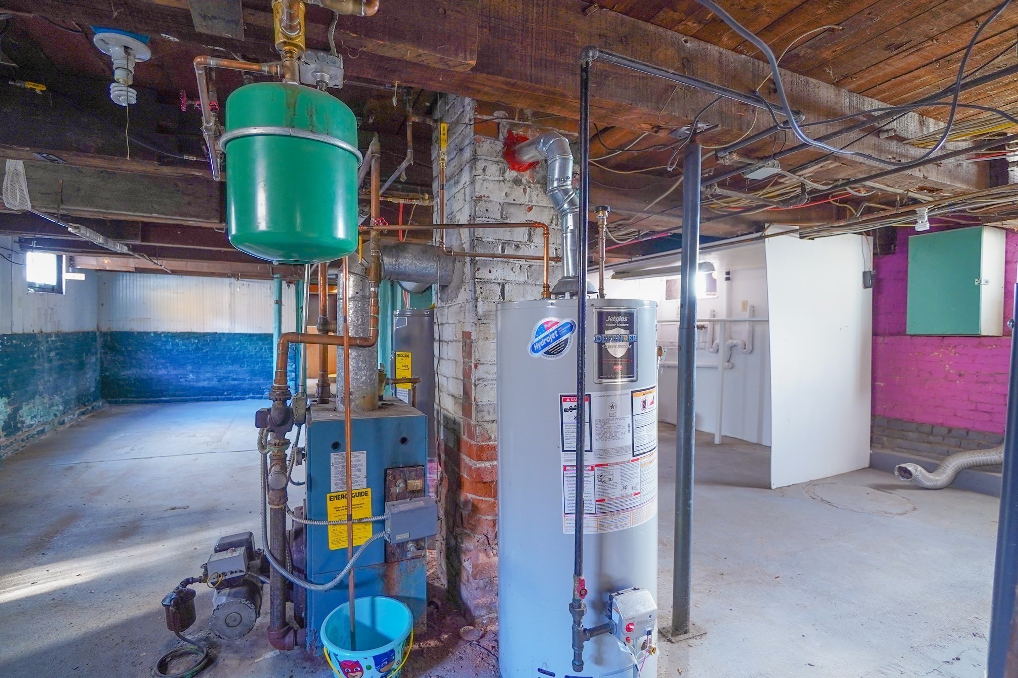 12 Temple St, Holyoke, MA 01040 - Image 32