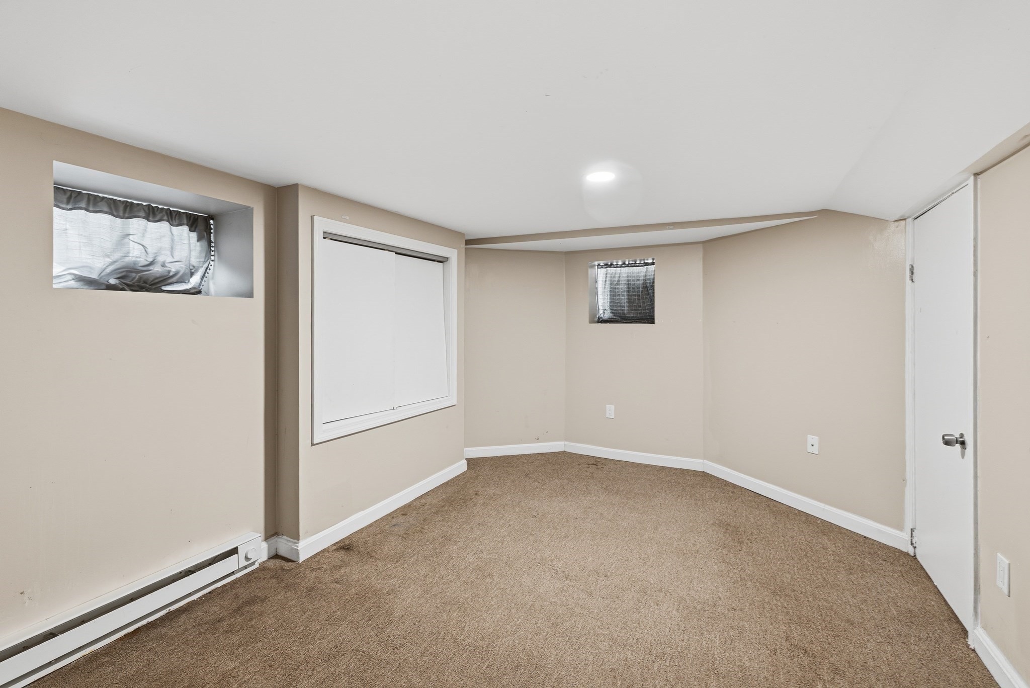 363 Earle St, New Bedford, MA 02746 - Image 18