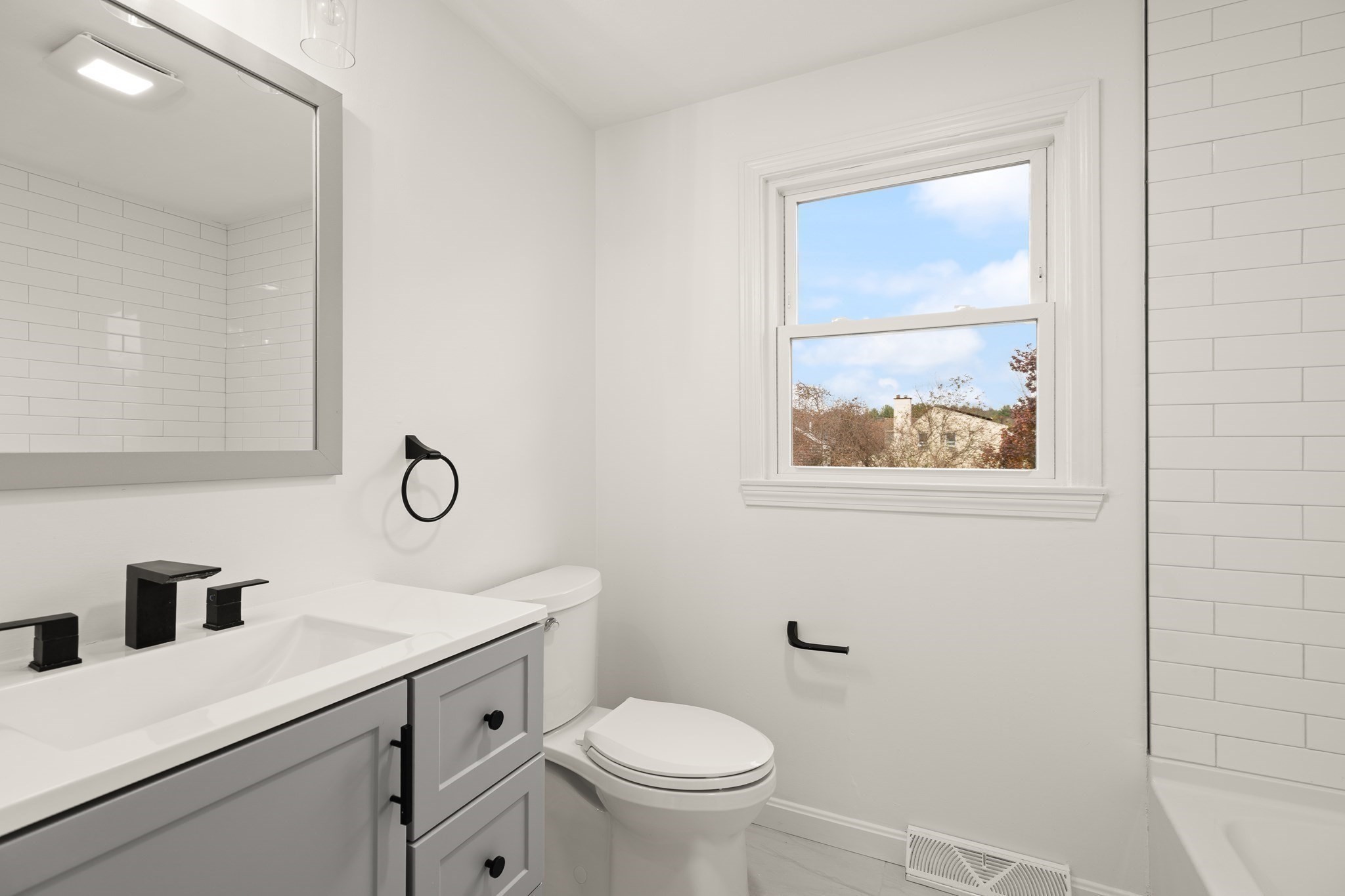 163 Hayward St Unit 163, Bridgewater, MA 02324 - Image 2