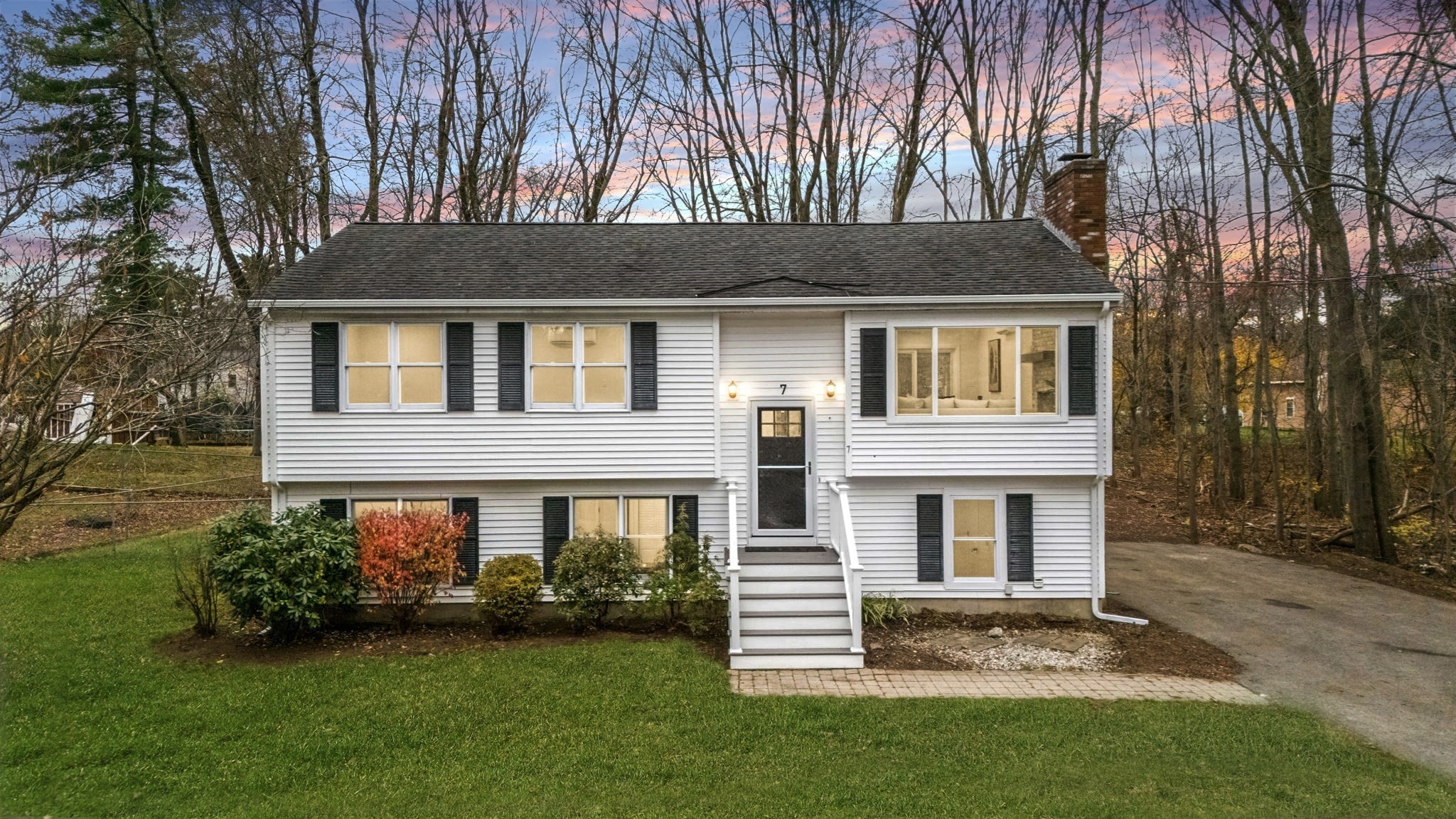 7 Old North Rd, Hudson, MA 01749