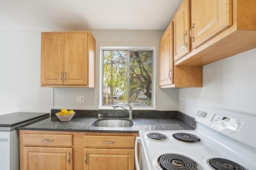 8 Bishop Dr Unit 8, Framingham, MA 01702 - Image 11